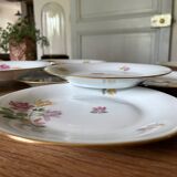 Porcelain cake service