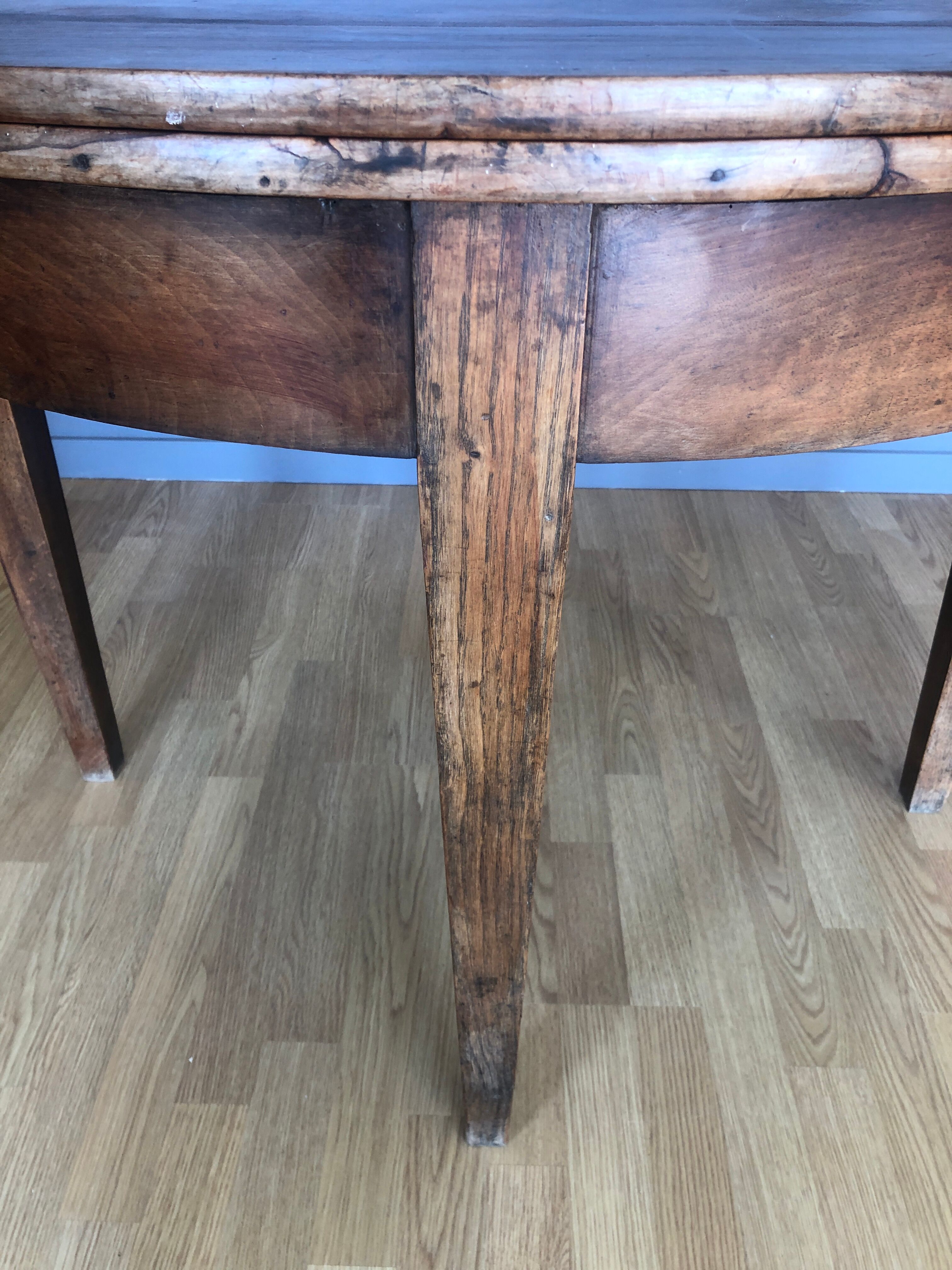 Half moon table