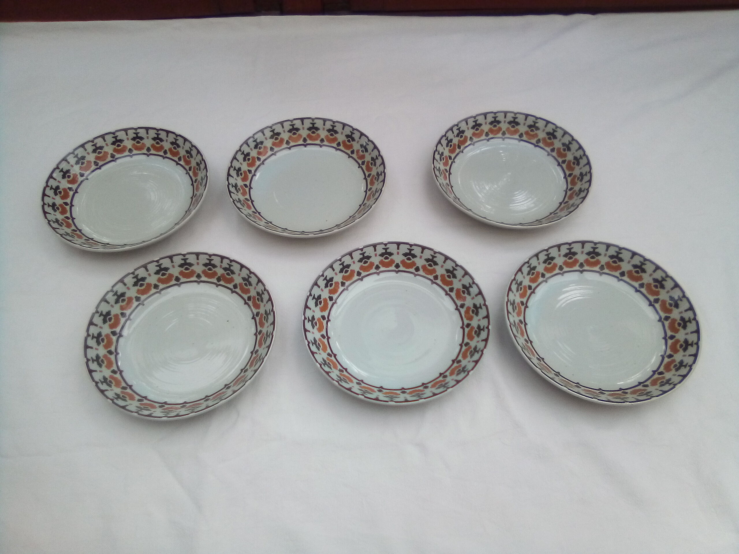 6 hollow sandstone plates