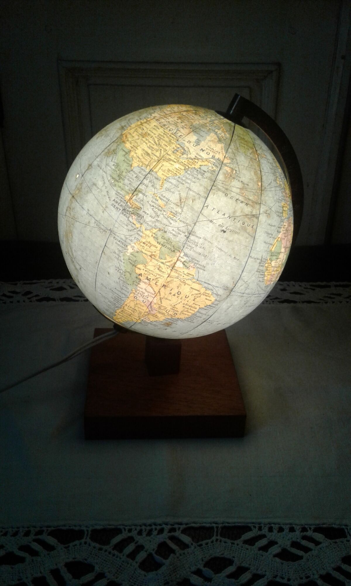 Vintage globe from the 50s Girard and Barrère