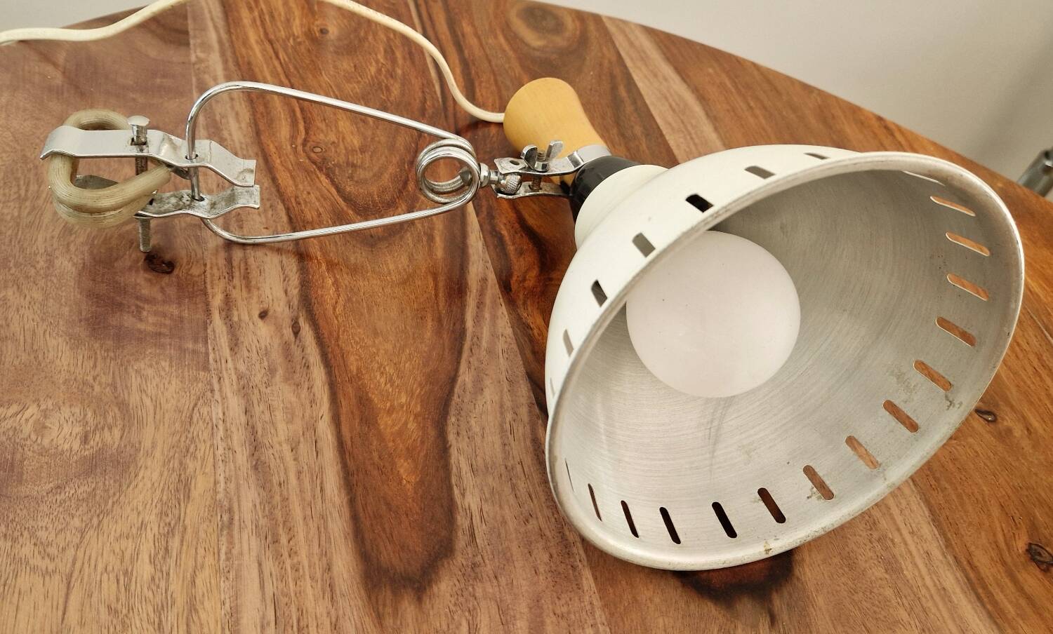 Vintage clamp lamp - Wood and metal - 70s