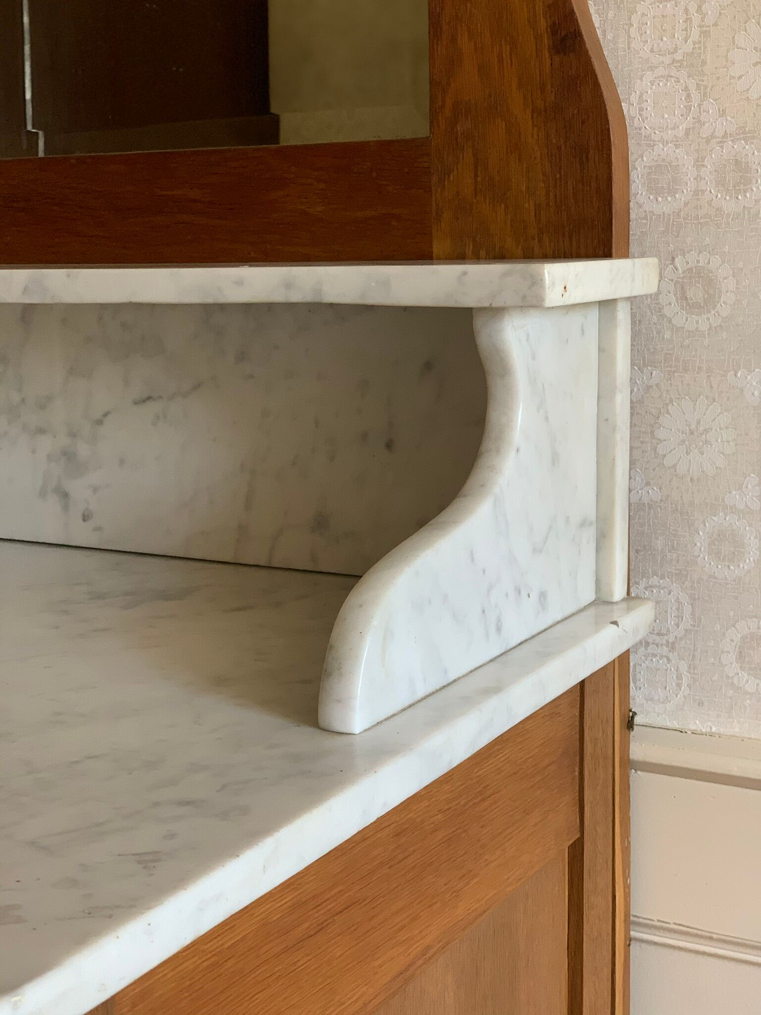 Wooden Chest of Drawers with marble top & mirror, antik country house 19th Century