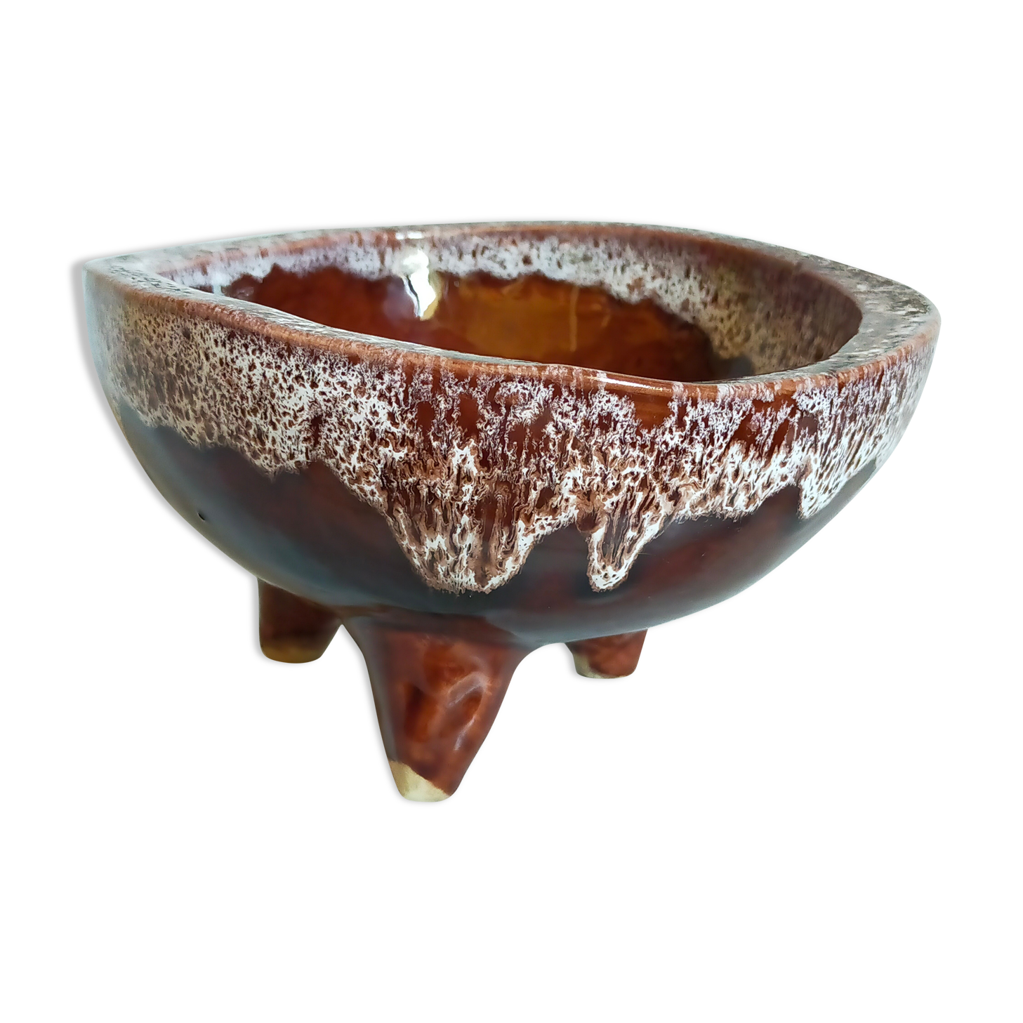 Ceramic tripod cup from accolay signed vintage