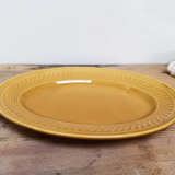 Plat de service en faïence de gien moutarde