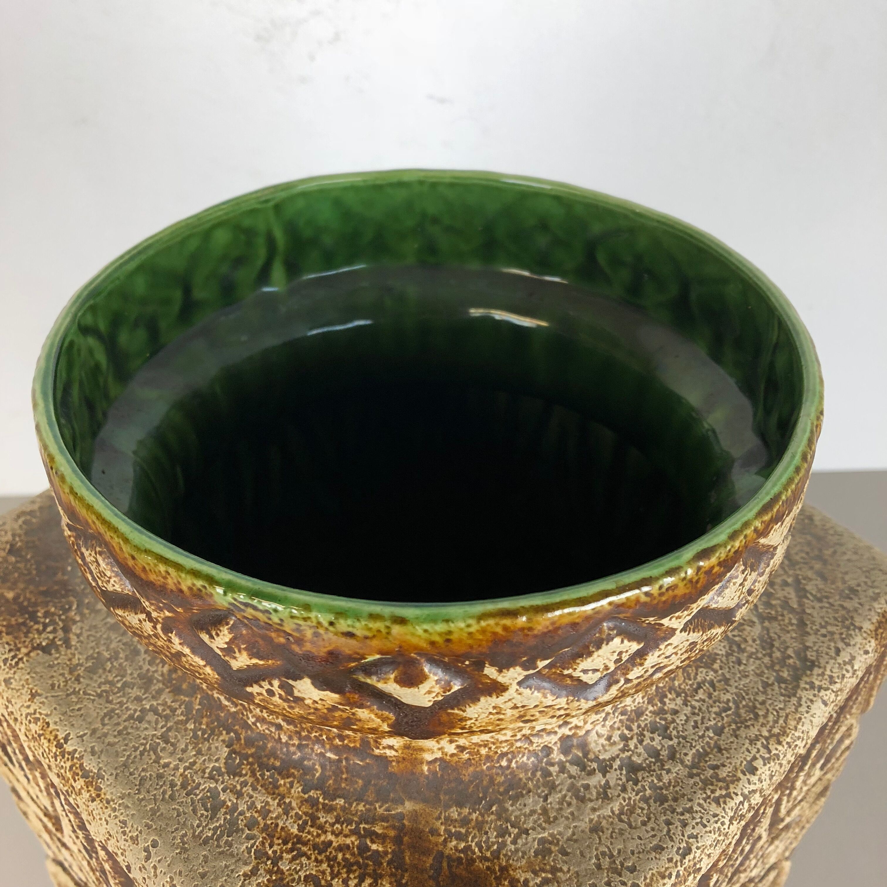 Fat lava pottery floor vase, Bodo Mans Bay Ceramics, Germany, 1970s