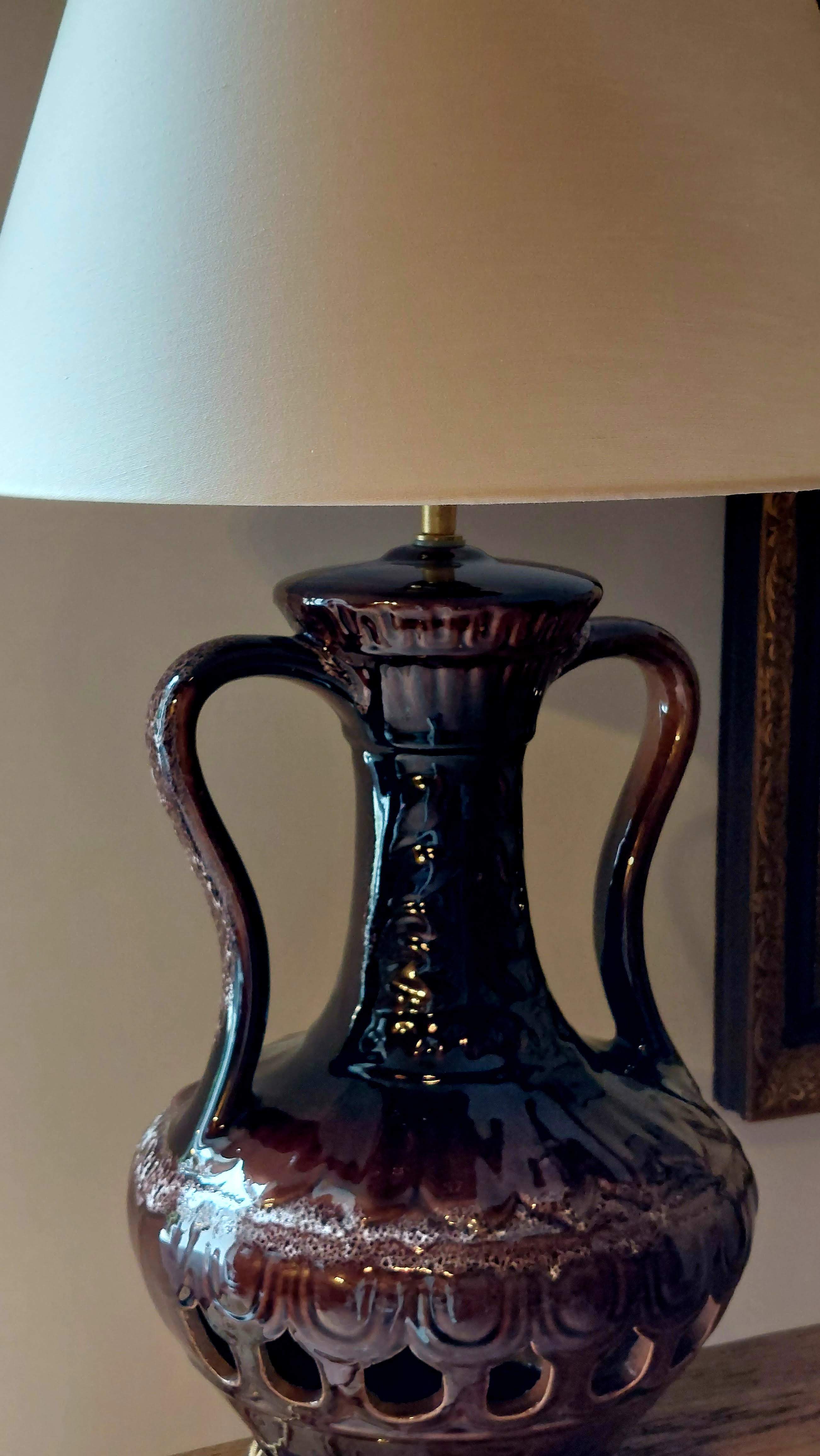Vintage amphora lamp in ceramic with a new silk and wool shade.