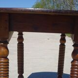 Drop-leaf table, honey-spoon-shaped legs