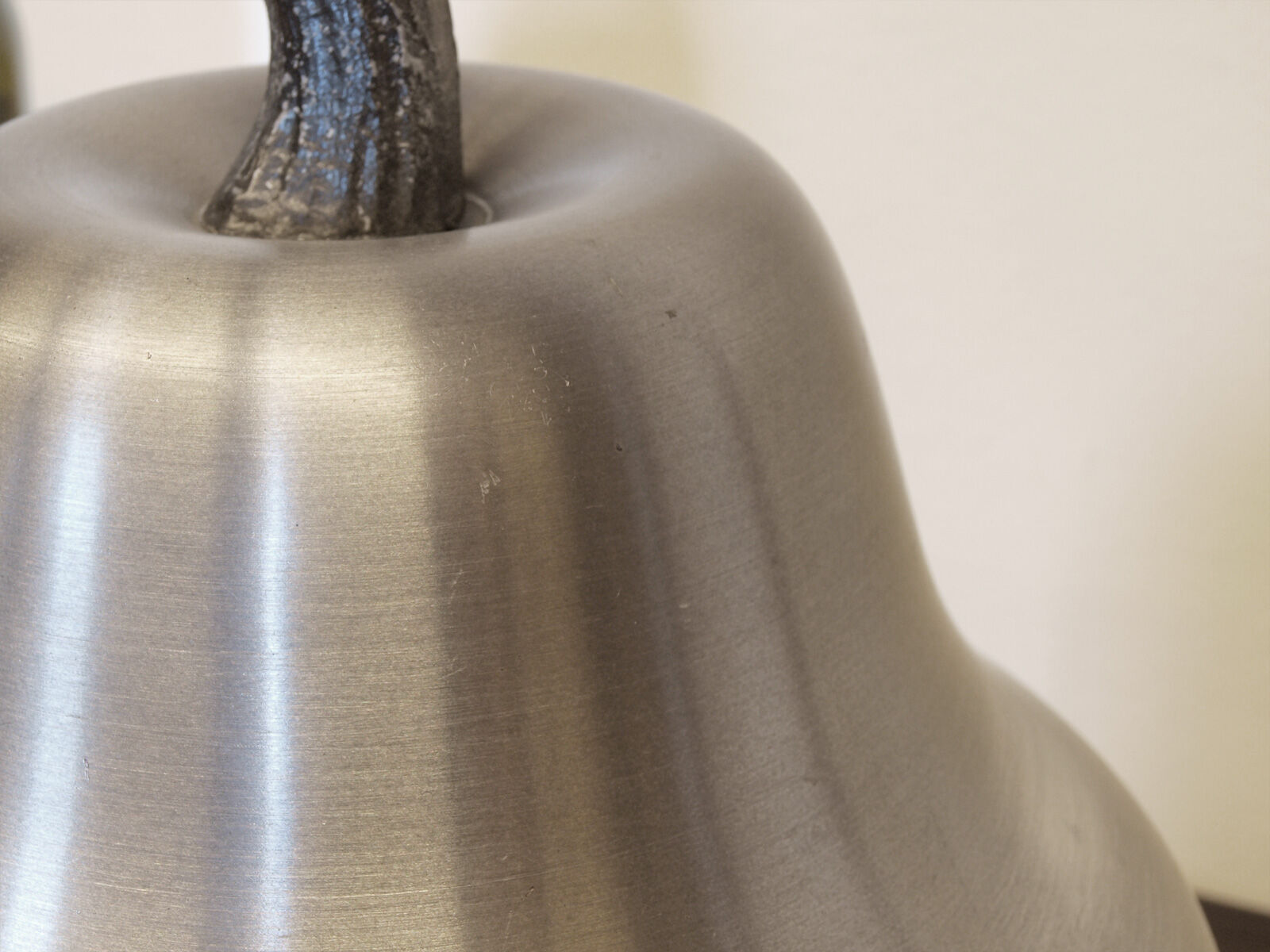 Aluminium pear ice bucket
