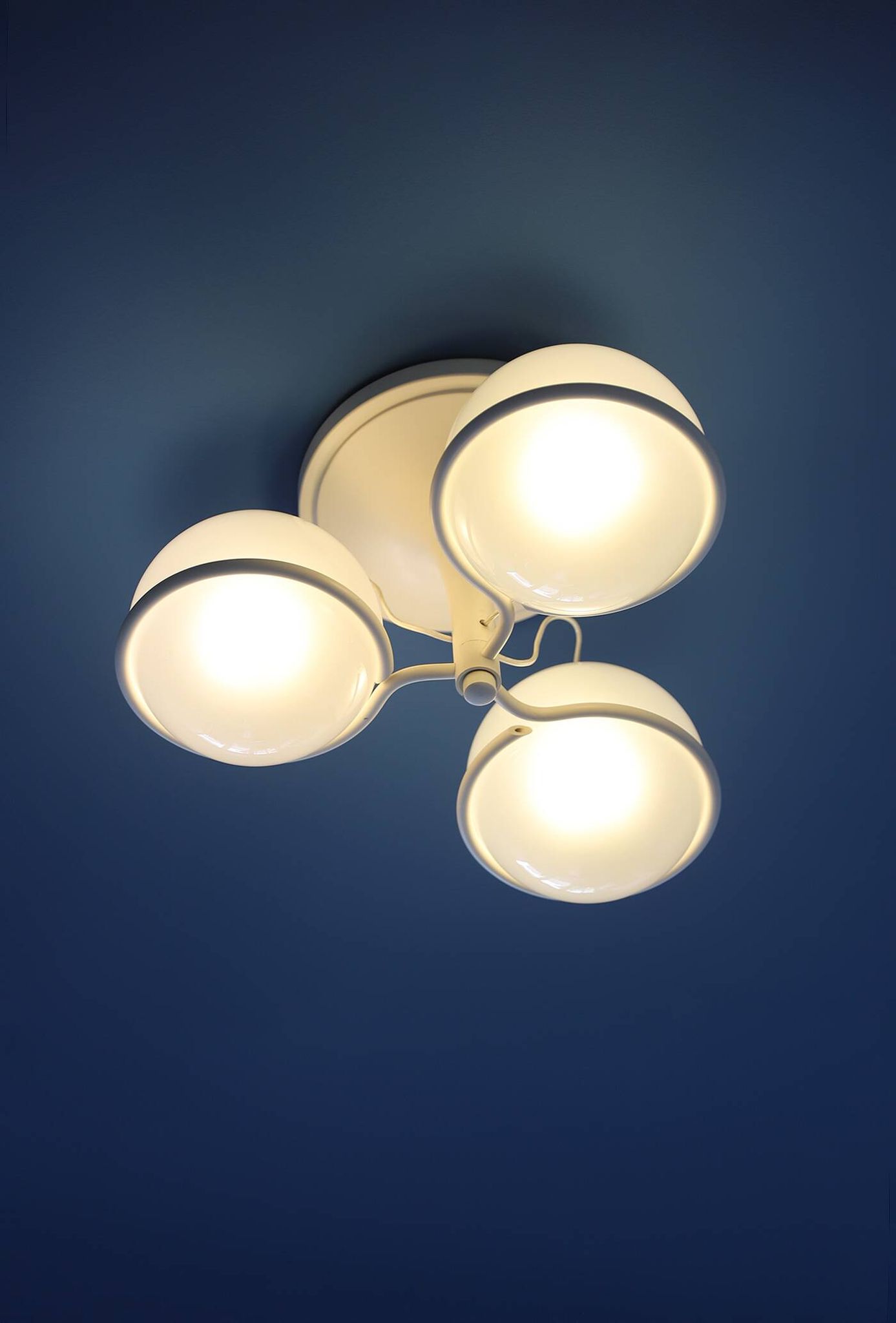 Gino Sarfatti metal and glass 'Le Sfere Plafone 2042/3' ceiling lamp for Arteluce