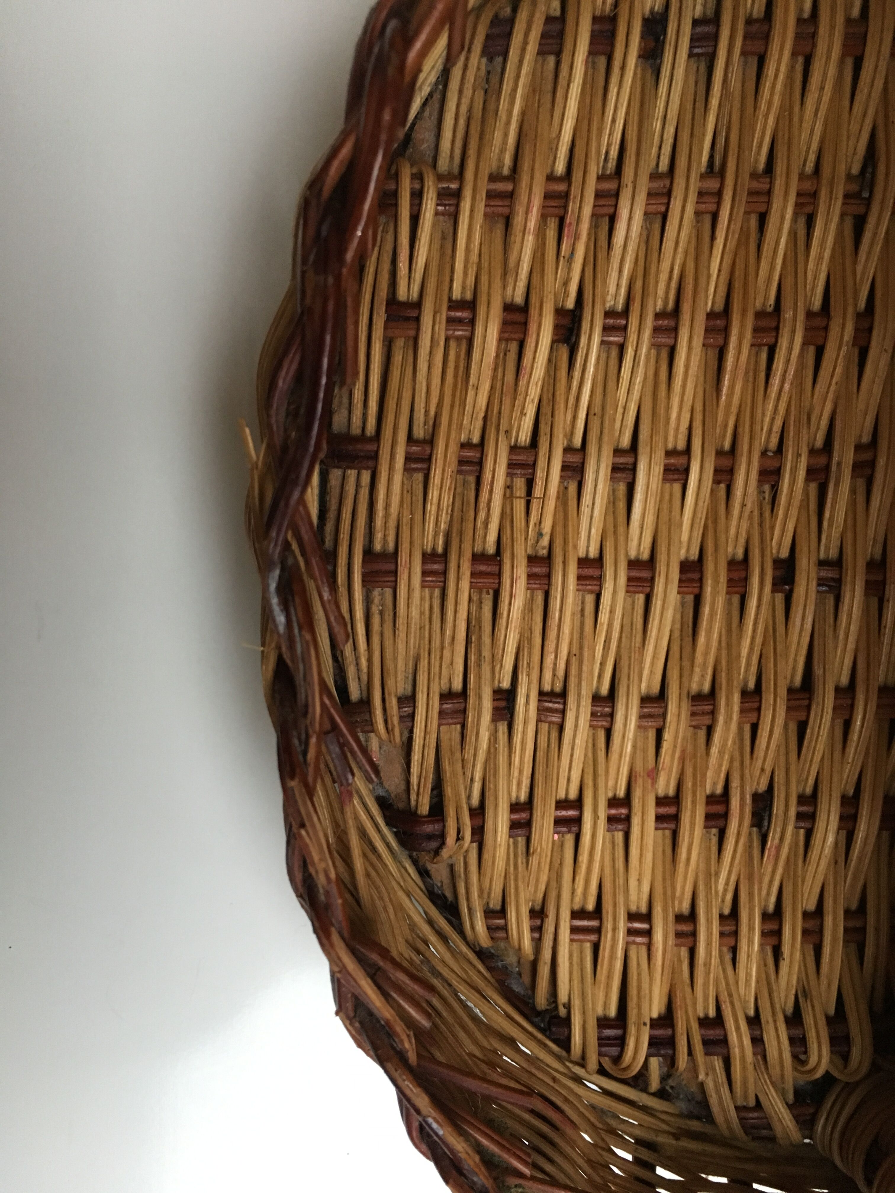 Table mirror in rattan 29 x 20 cm