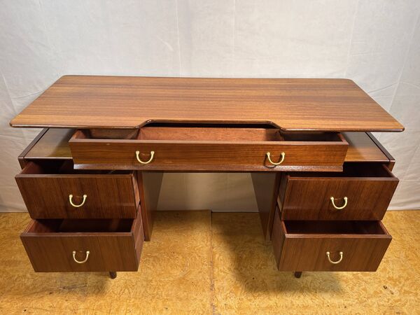 Bureau en teck par GPlan E. Gomme, 1960