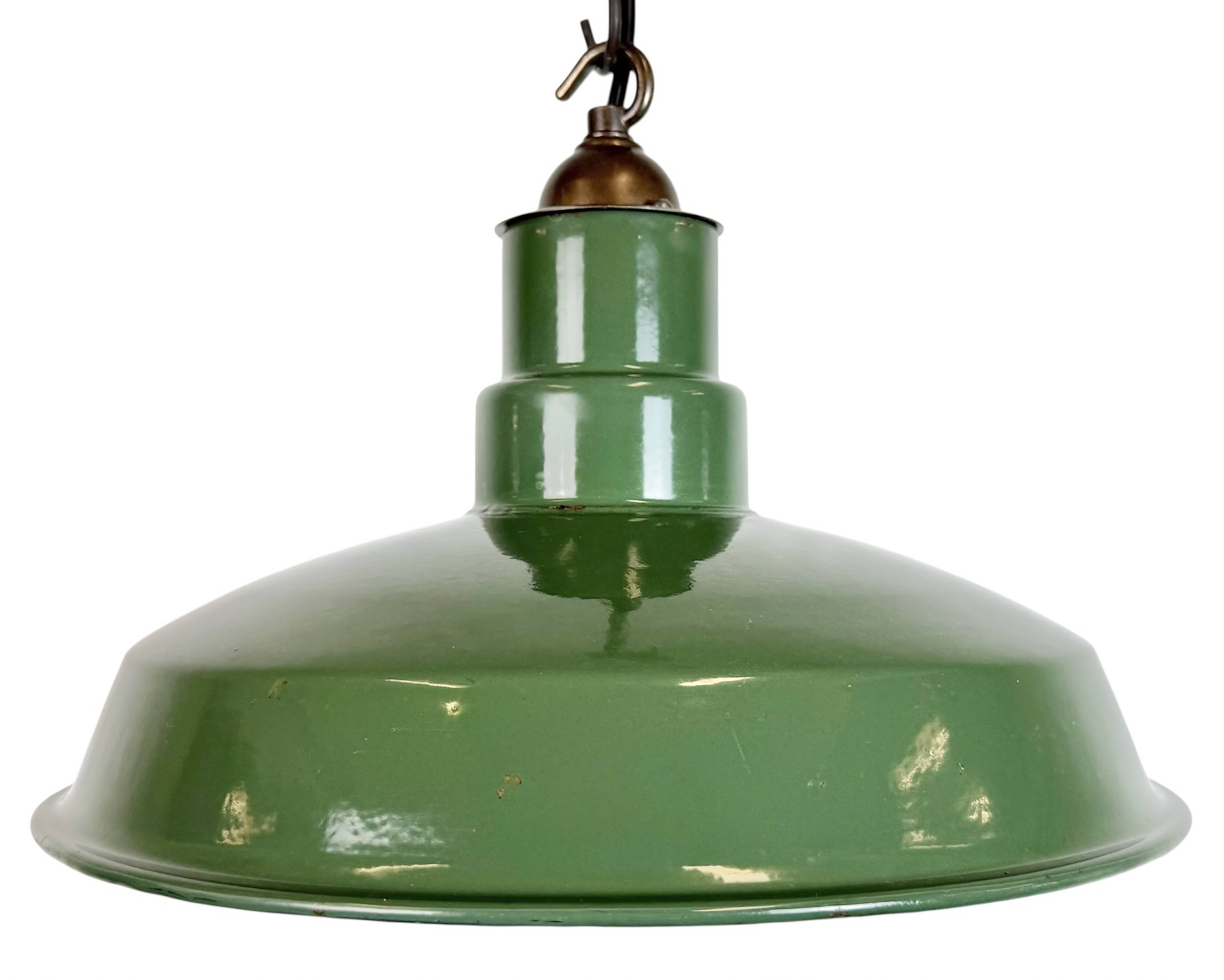 Industrial British Green Enamel Factory Pendant Lamp, 1960s