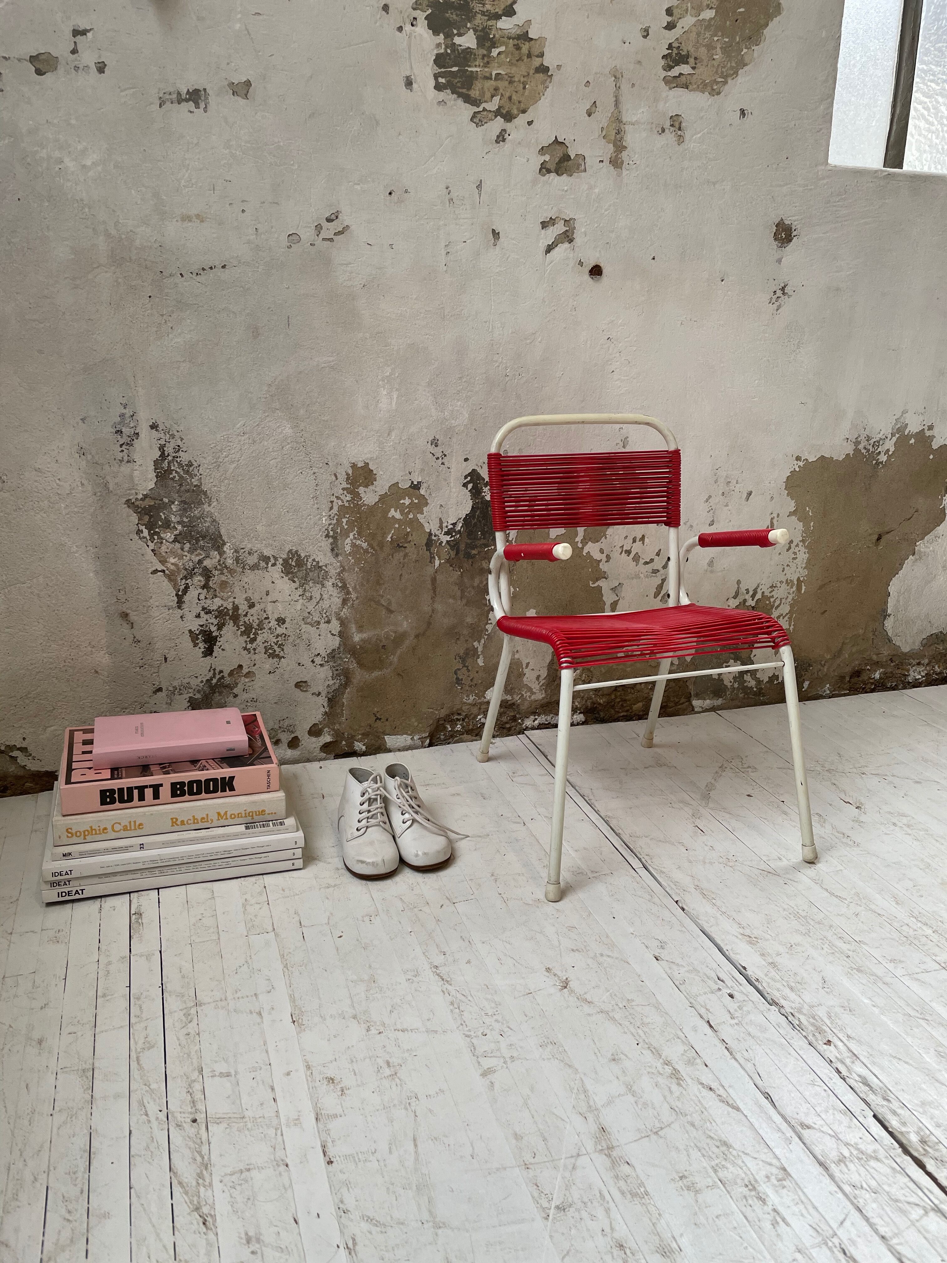 Vintage red scoubidou children's chair