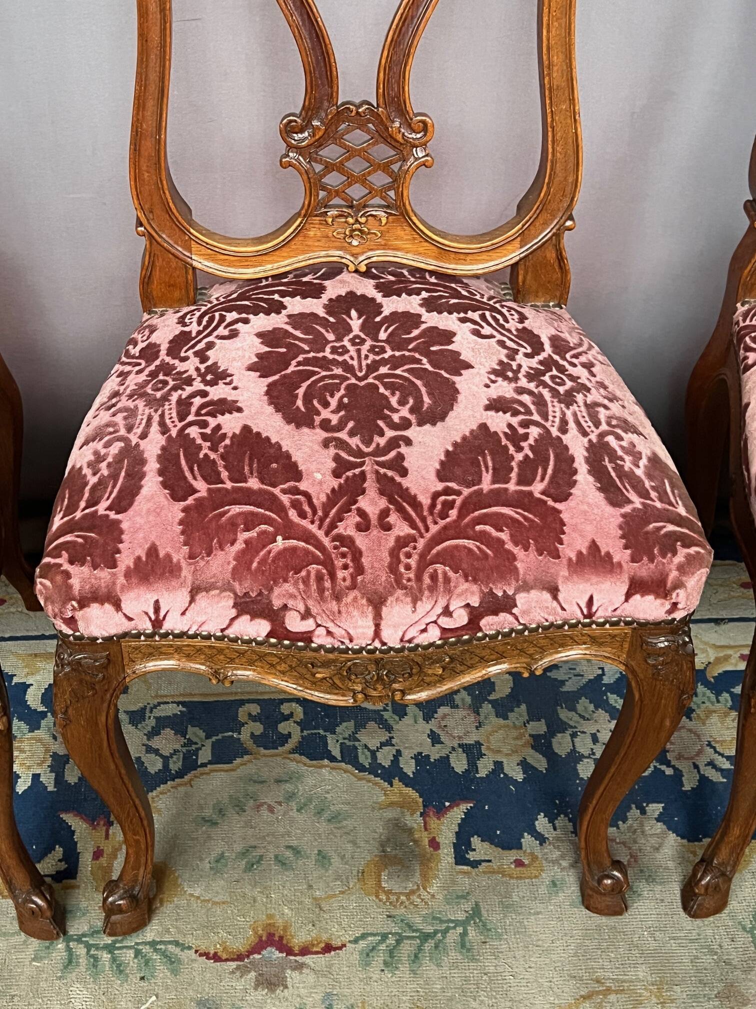Ensemble de 6 chaises de style Régence.