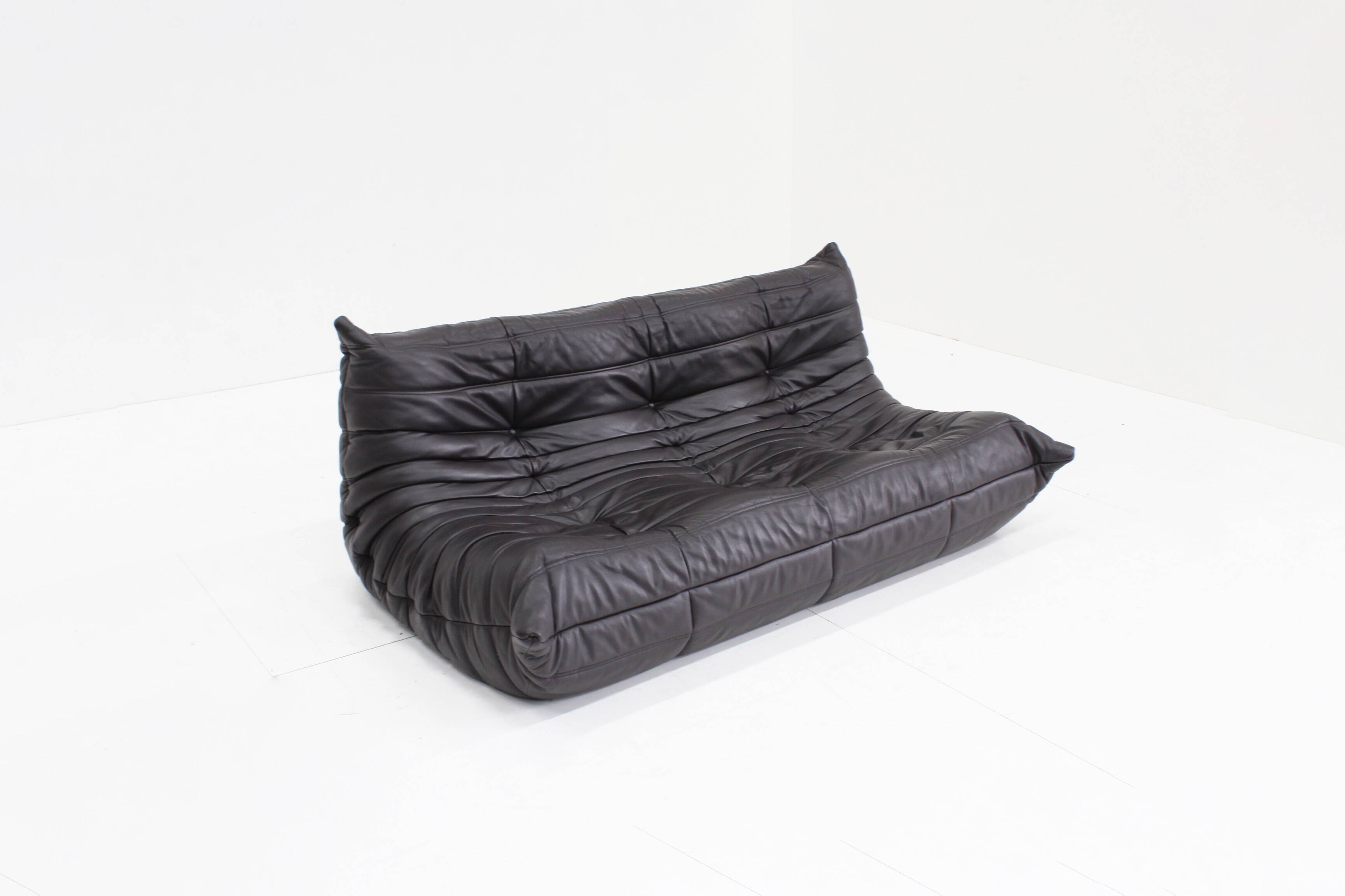 Canapé 3 places Togo Ligne Roset cuir marron par Michel Ducaroy pour Ligne Rose
