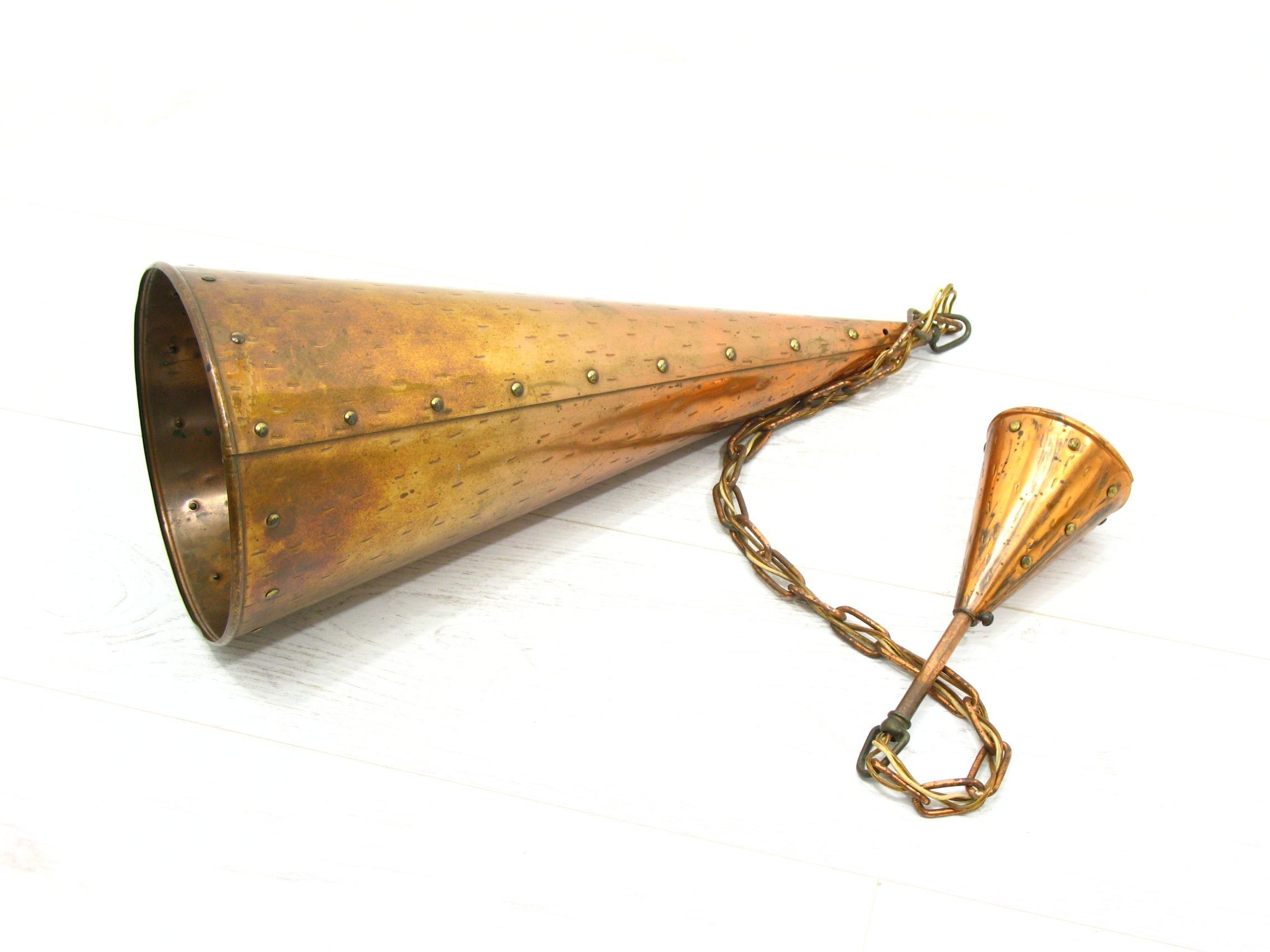 Suspension cône en cuivre du Danemark, années 1970