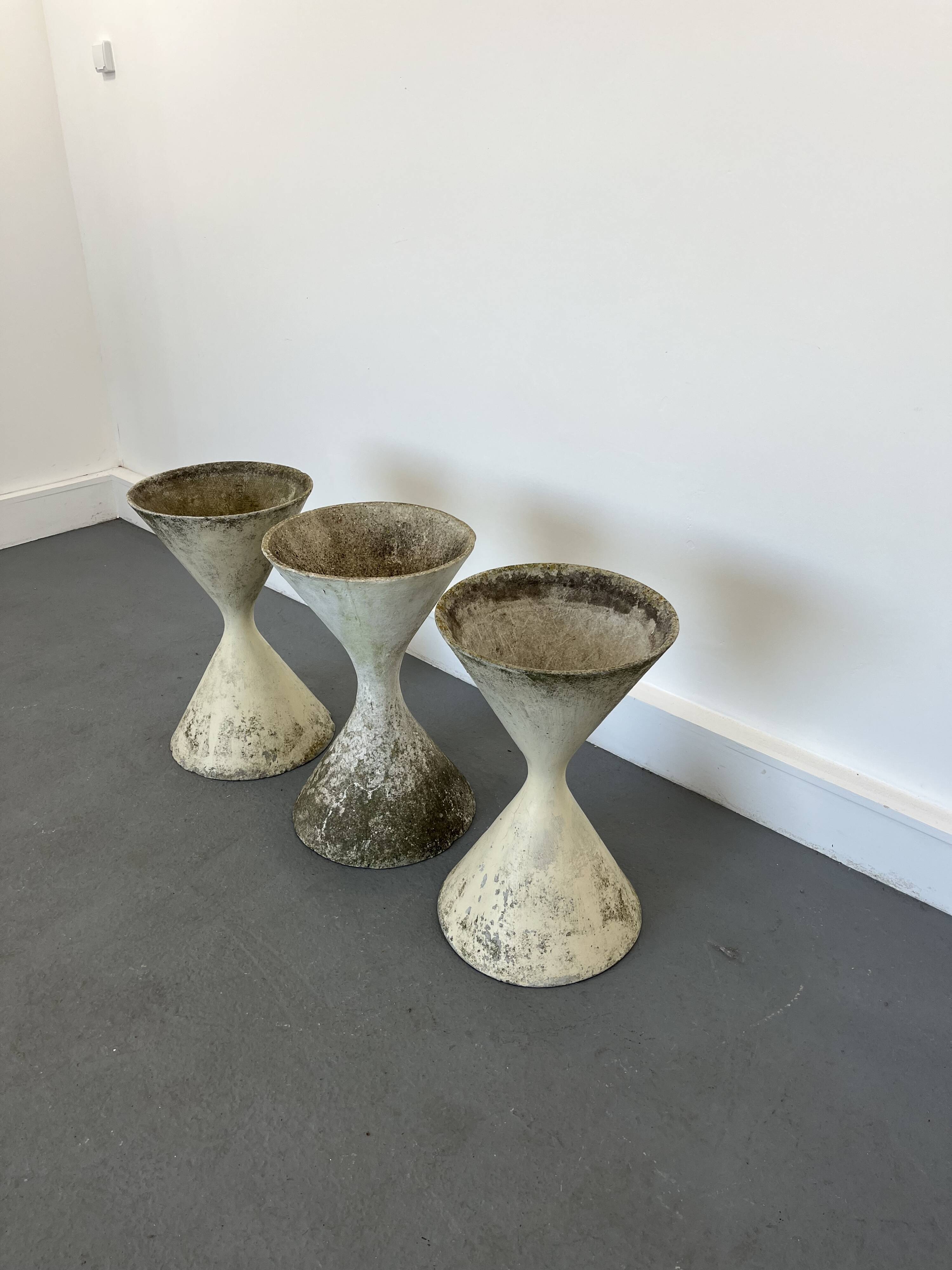 3 planters design Anton Bee assisted by Guhl edition Eternit 1958