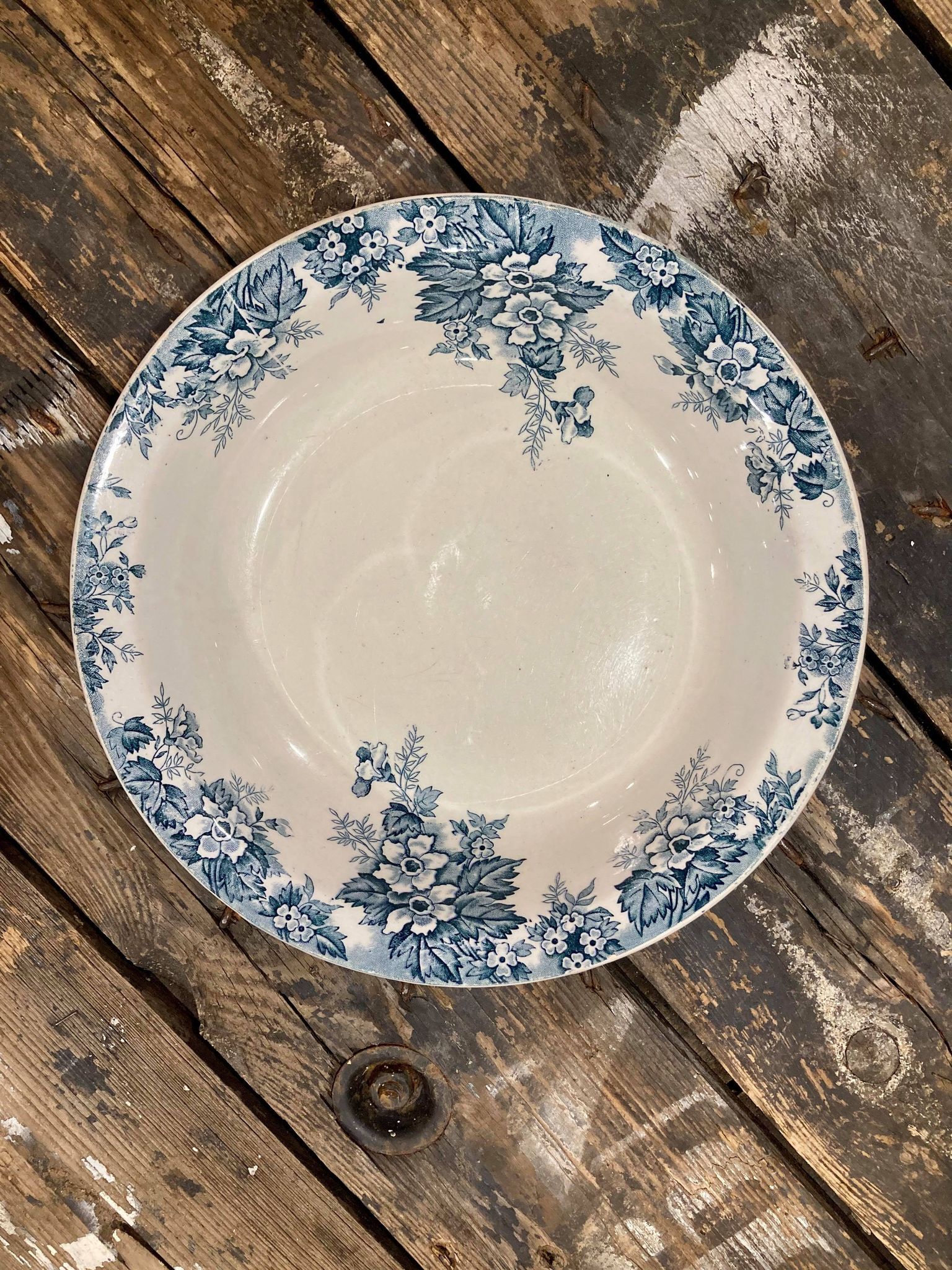 Saint-Amand Hollow Service Plate - Hamage