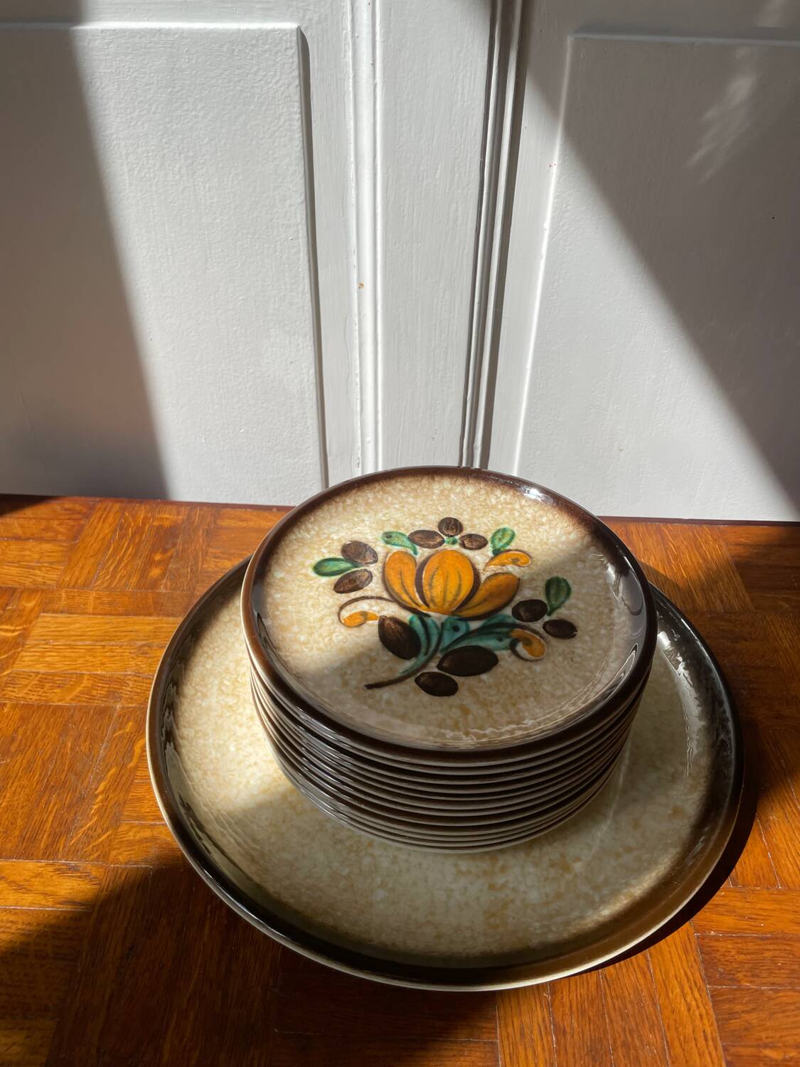 Set of 12 plates from the Boch La Louvière Corfu vintage collection