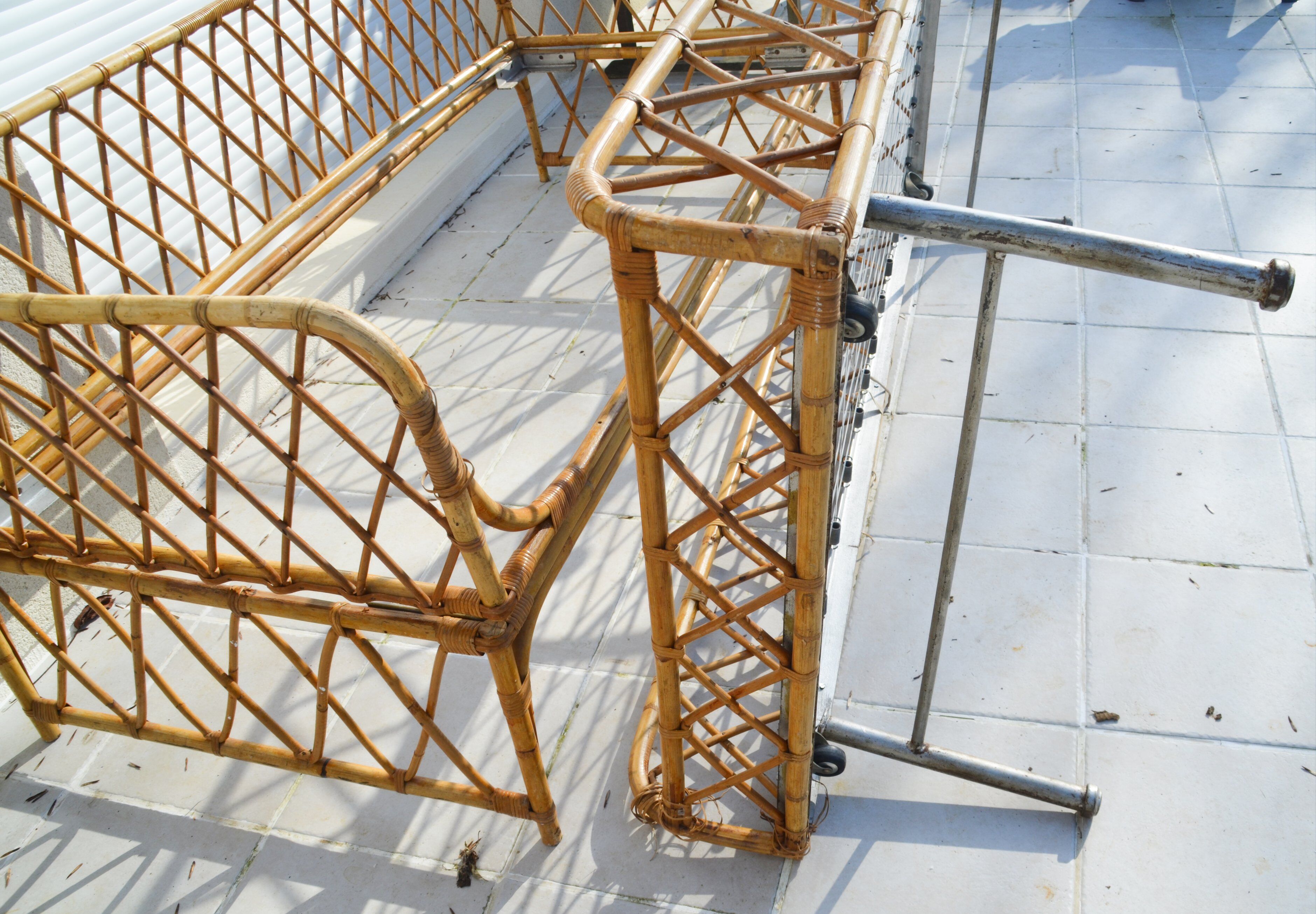 Bed rattan with extra bed