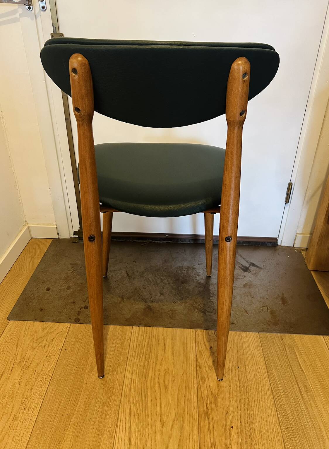 (Lot) 3 Chairs Pierre Guariche Model Licorne