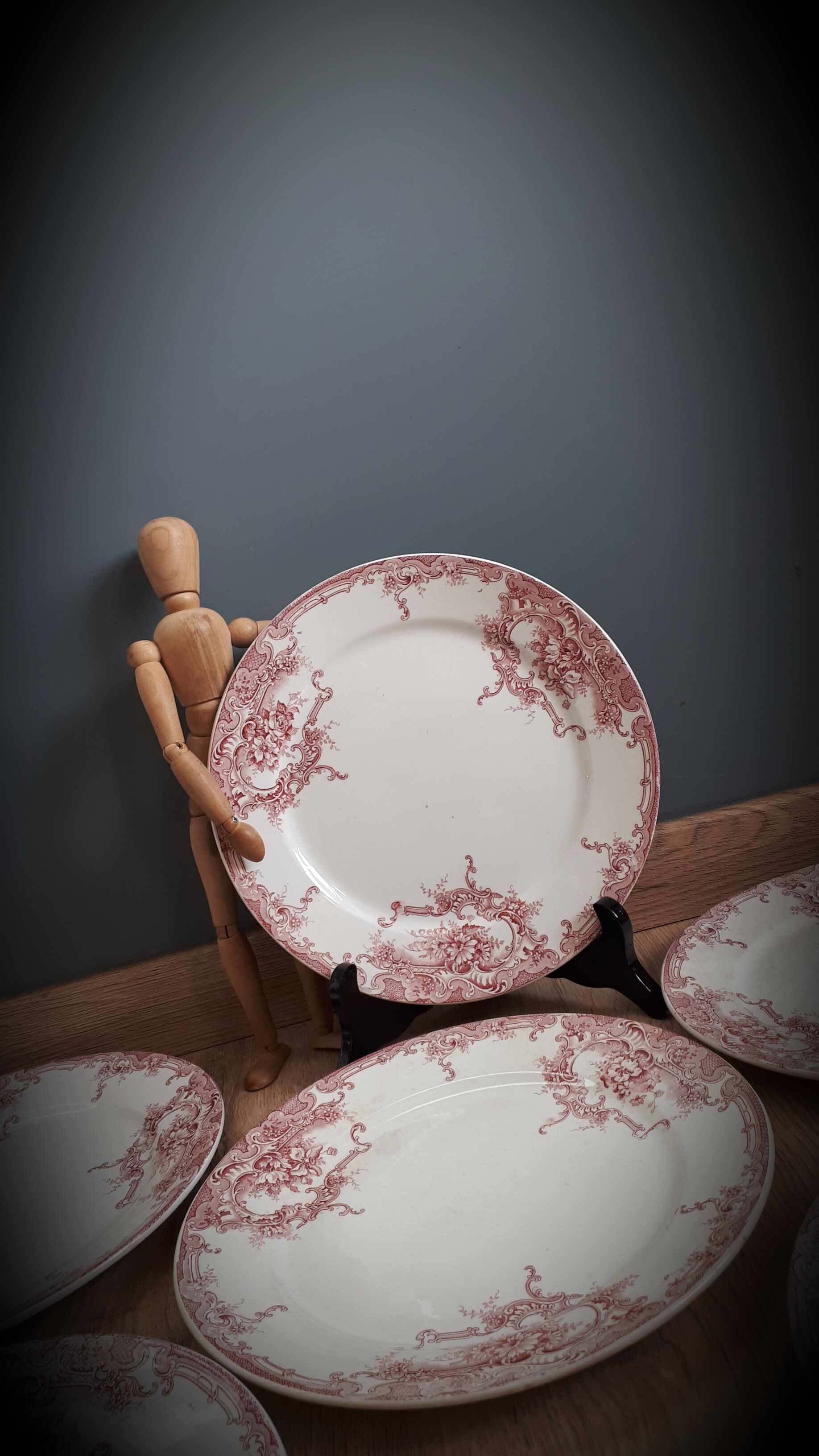 Set of 6 flat plates Red Dolphin 1920