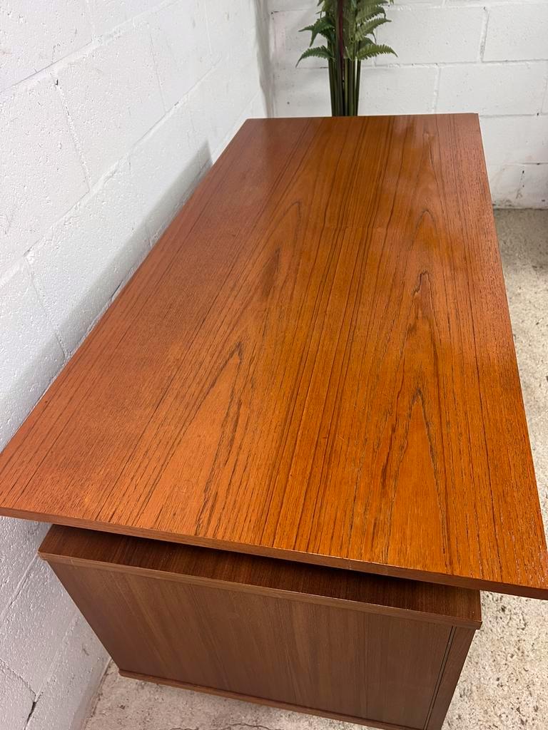 Vintage wooden desk with bleacher on the side