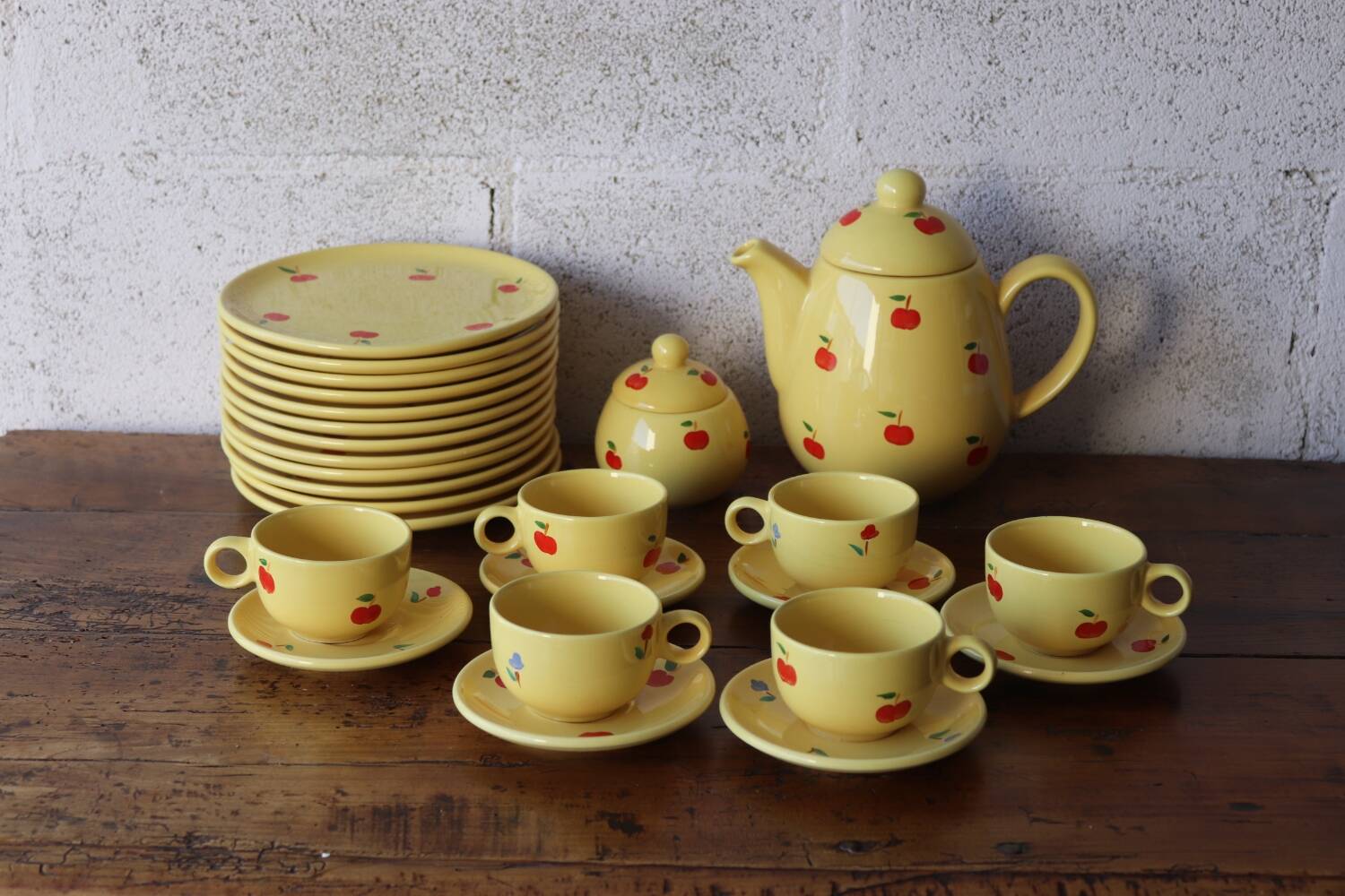 Hand-painted earthenware tea set – red apple motif