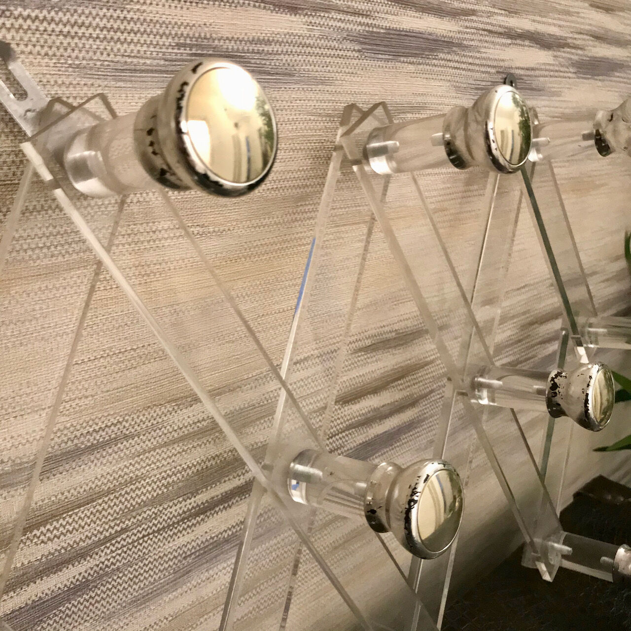 Porte manteau plexi