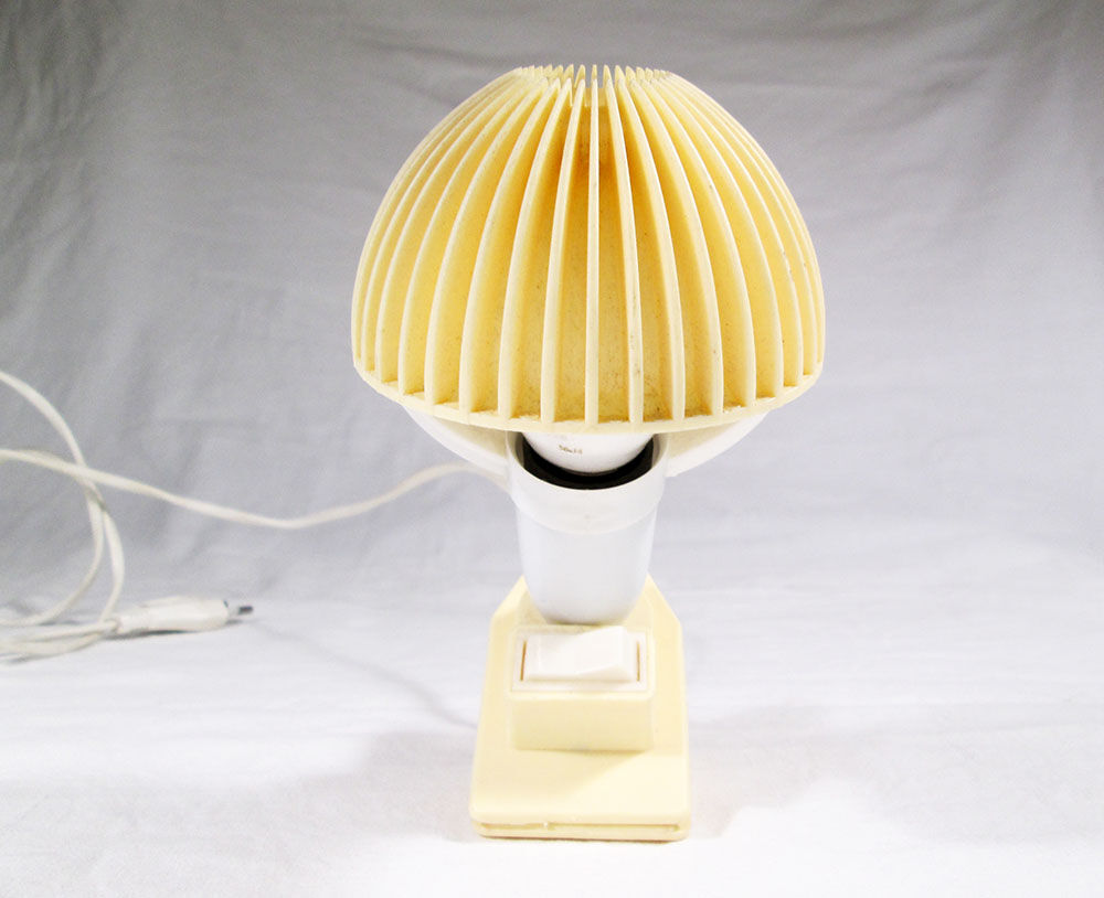 Mushroom lamp with clip