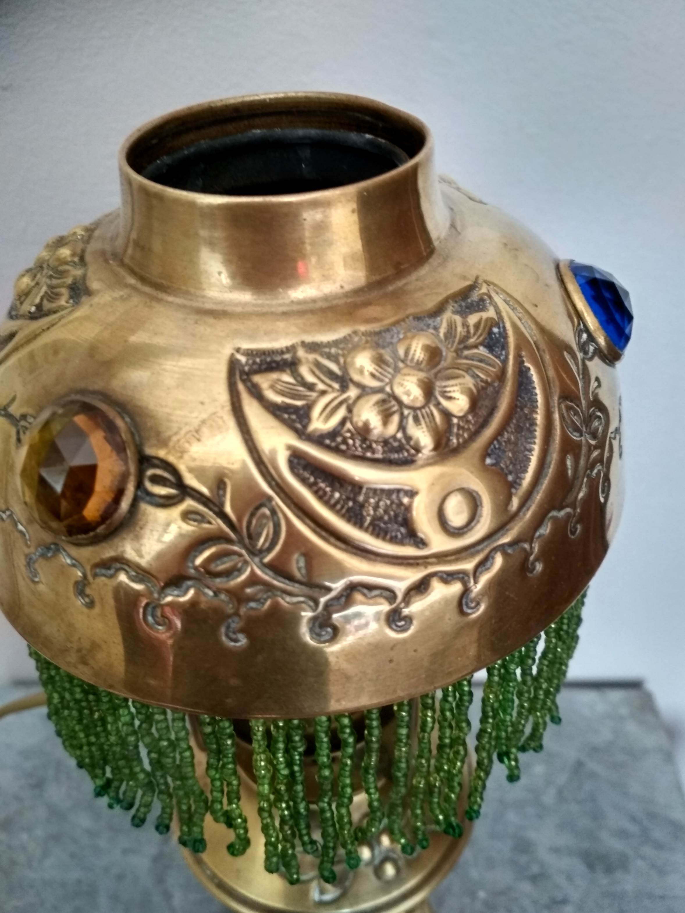 Lampe en laiton "La Parisienne" fin 19ème s.