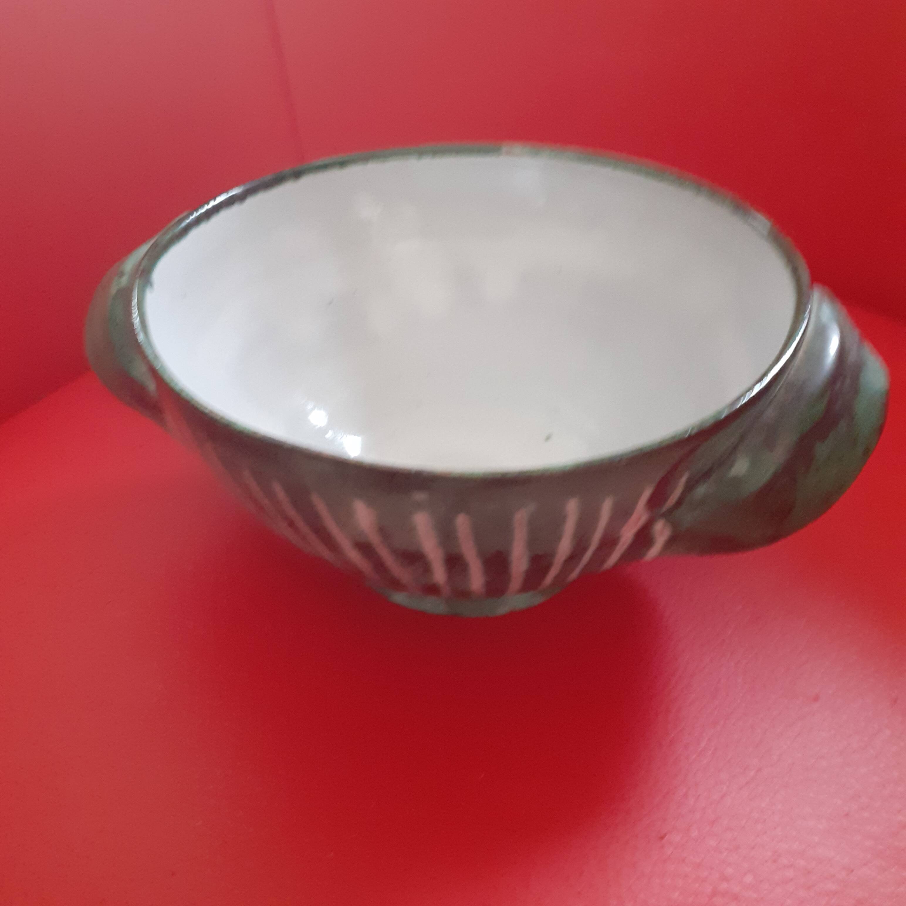 Eared bowl. Vallauris. Robert Picault