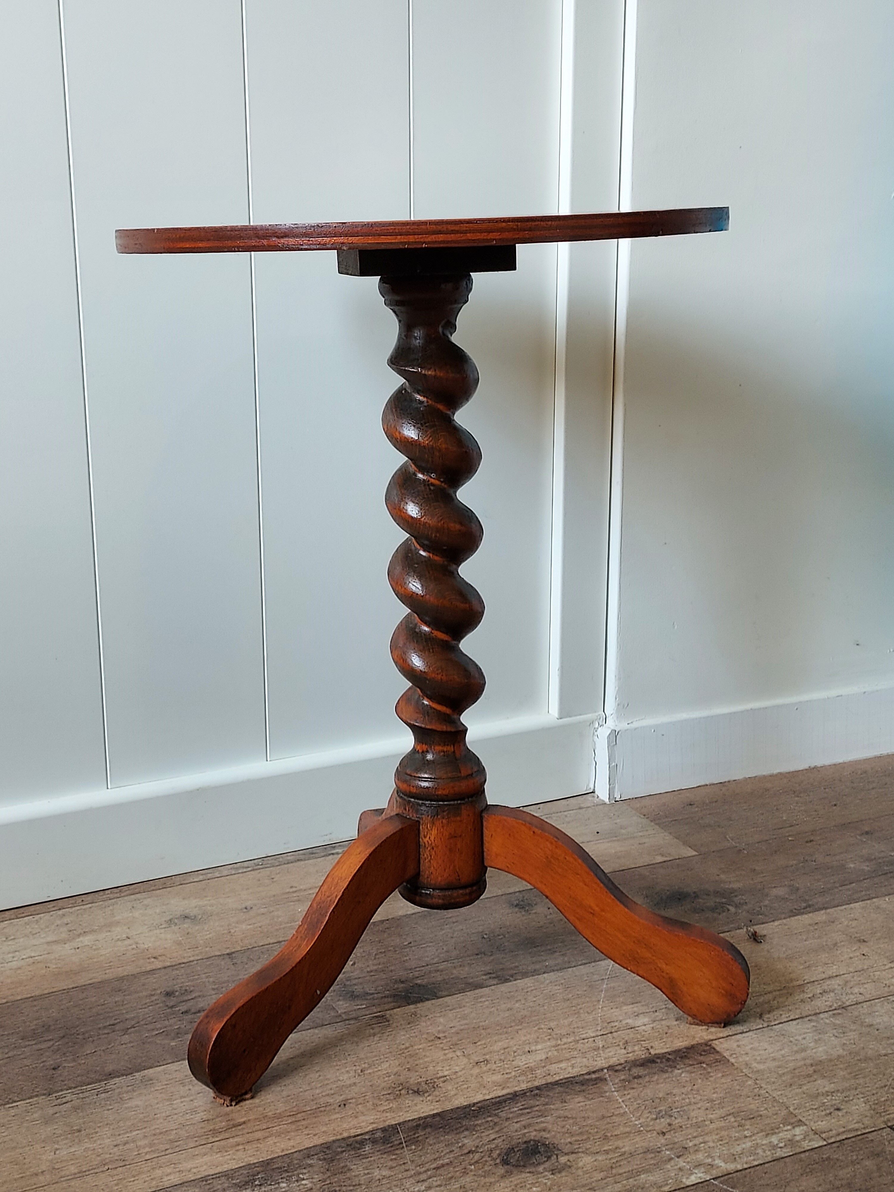 End of sofa style arts and crafts