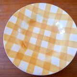 6 hollow plates with yellow and white checkered