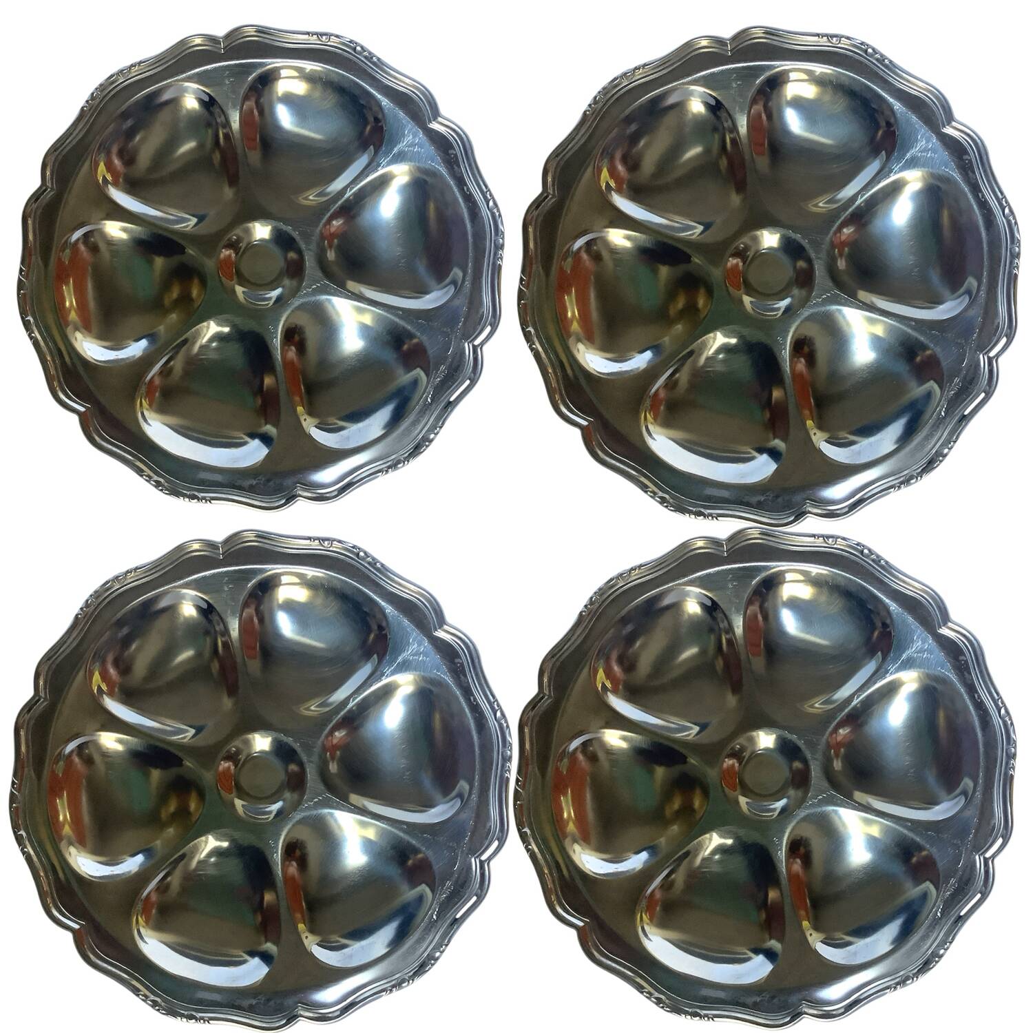 Set of 4 Guy Degrenne stainless steel oyster plates