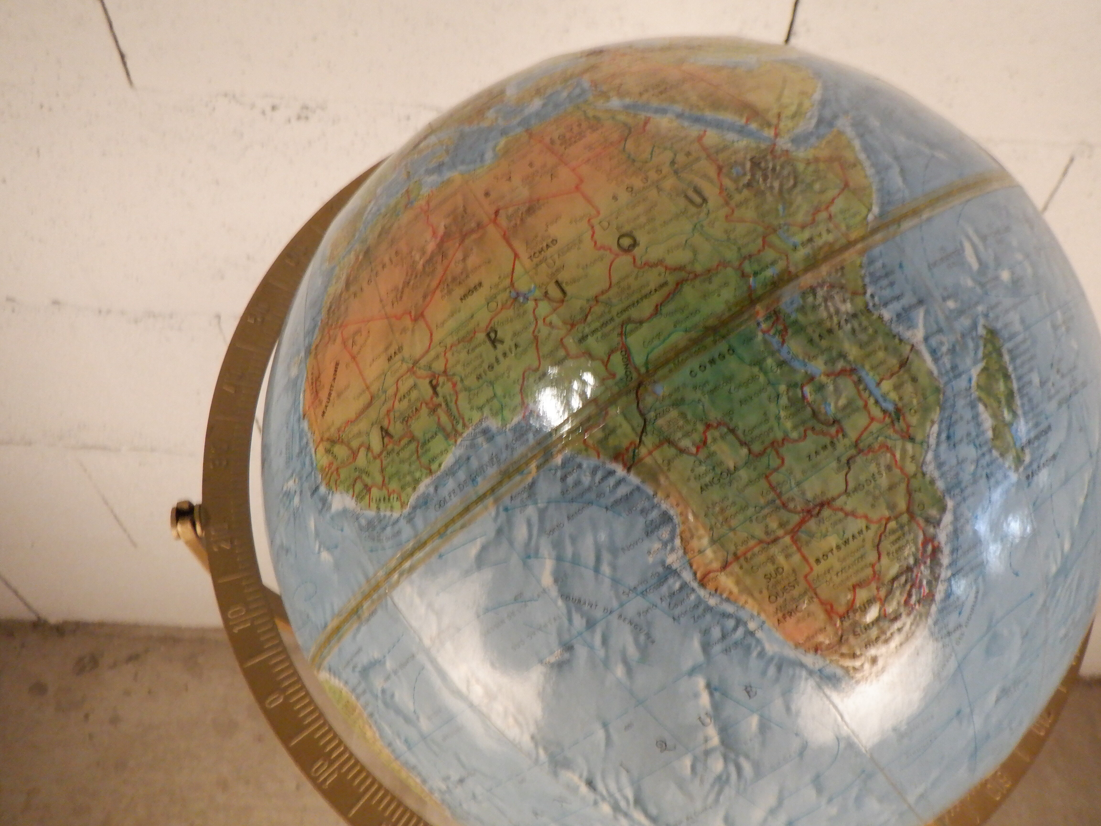 Globe Scan Globe 1970