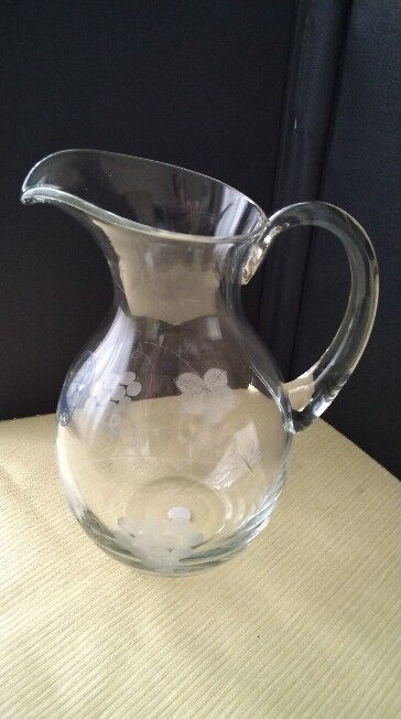 Cruche , carafe à eau en verre soufflé  1.650L
