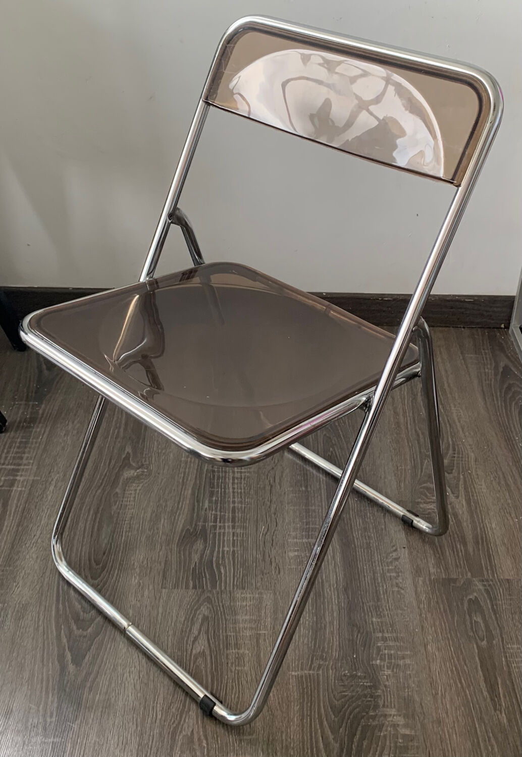 Transparent folding chair