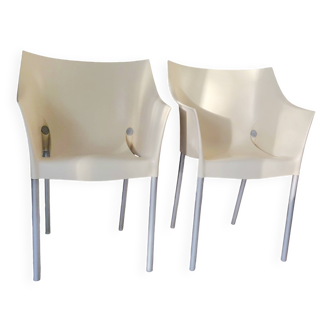 Chaises Dr. No par Philippe Starck