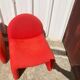 Paire de chauffeuses de marque Atal 1970 rouge