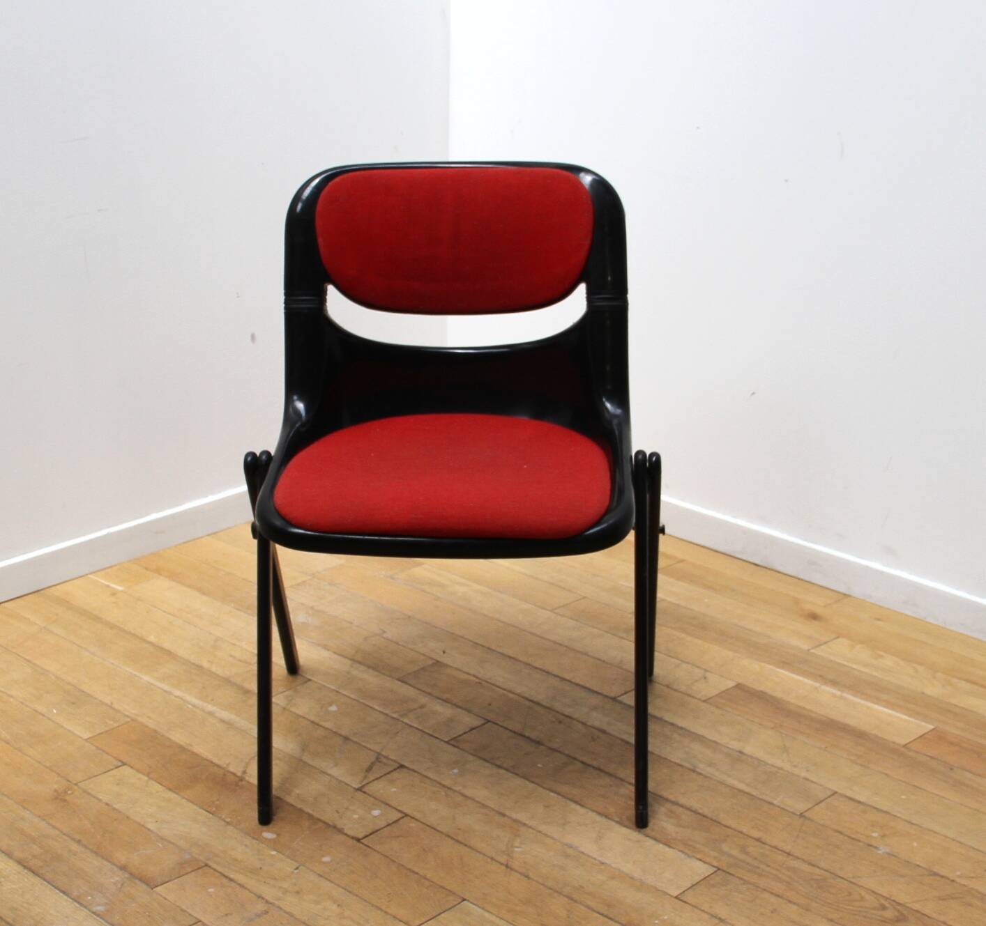 Set of 8 Dorsal chairs, Eurosit