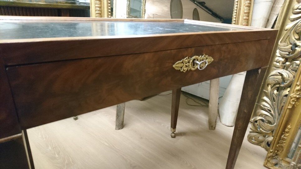 Man hairdresser Louis XVI in mahogany veneer 19th