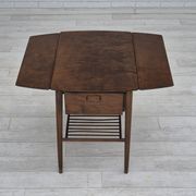 Table basse pliante danoise des années 1950 avec tiroir et étagère, état d'origine.