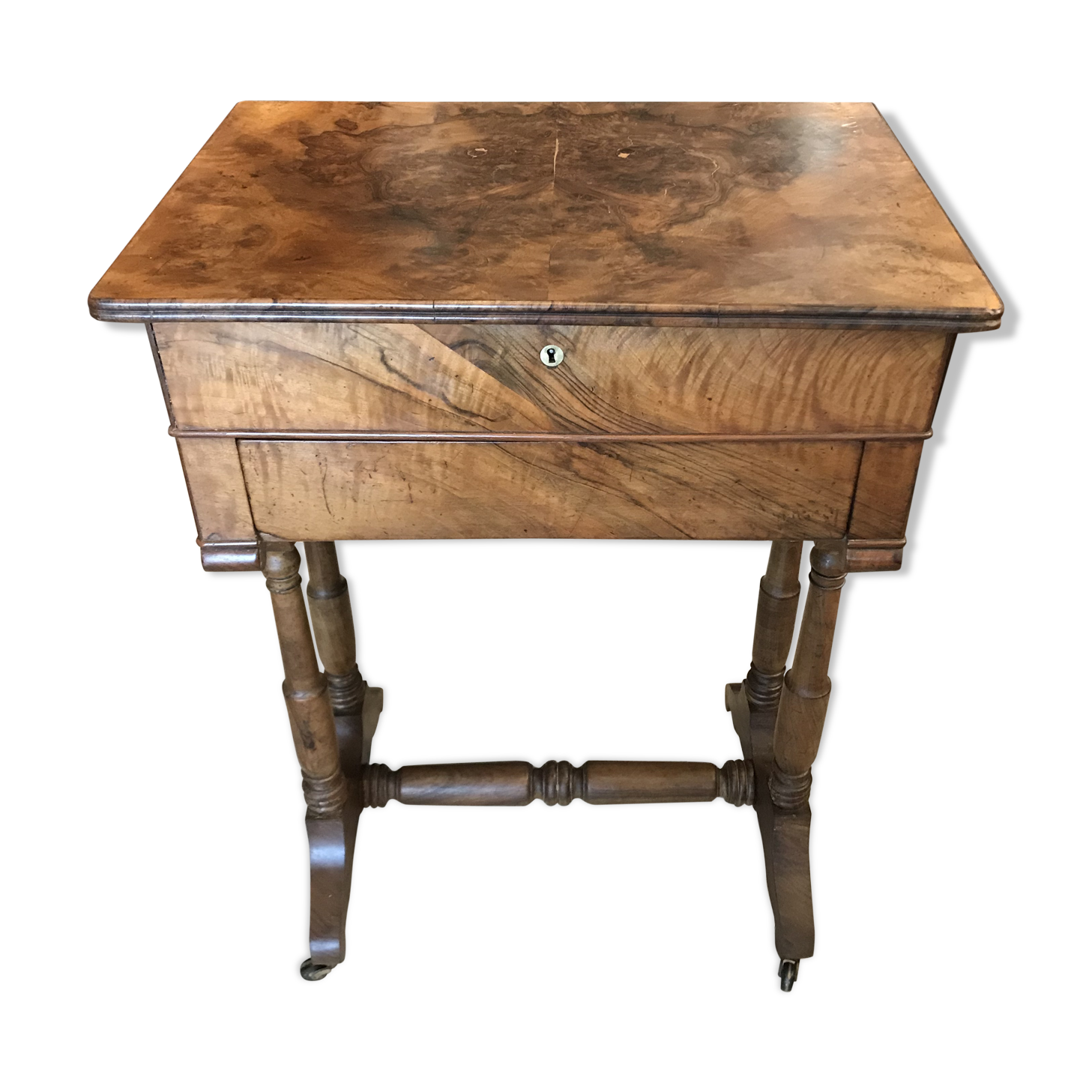 Worker Napoleon III Magnifier Elm