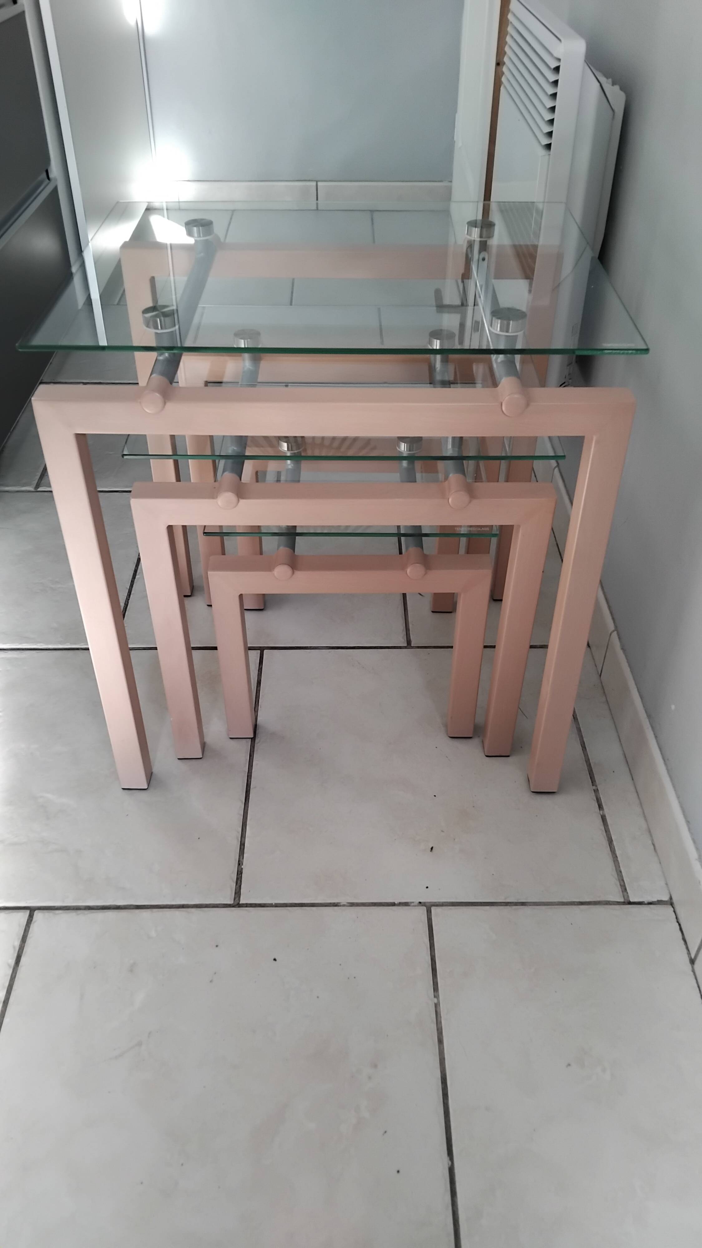 Table gigognes métal et verre