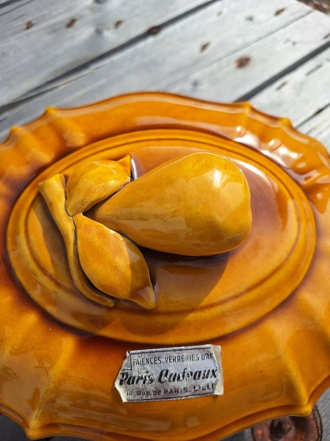 Ceramic soup tureen and sauceboat set