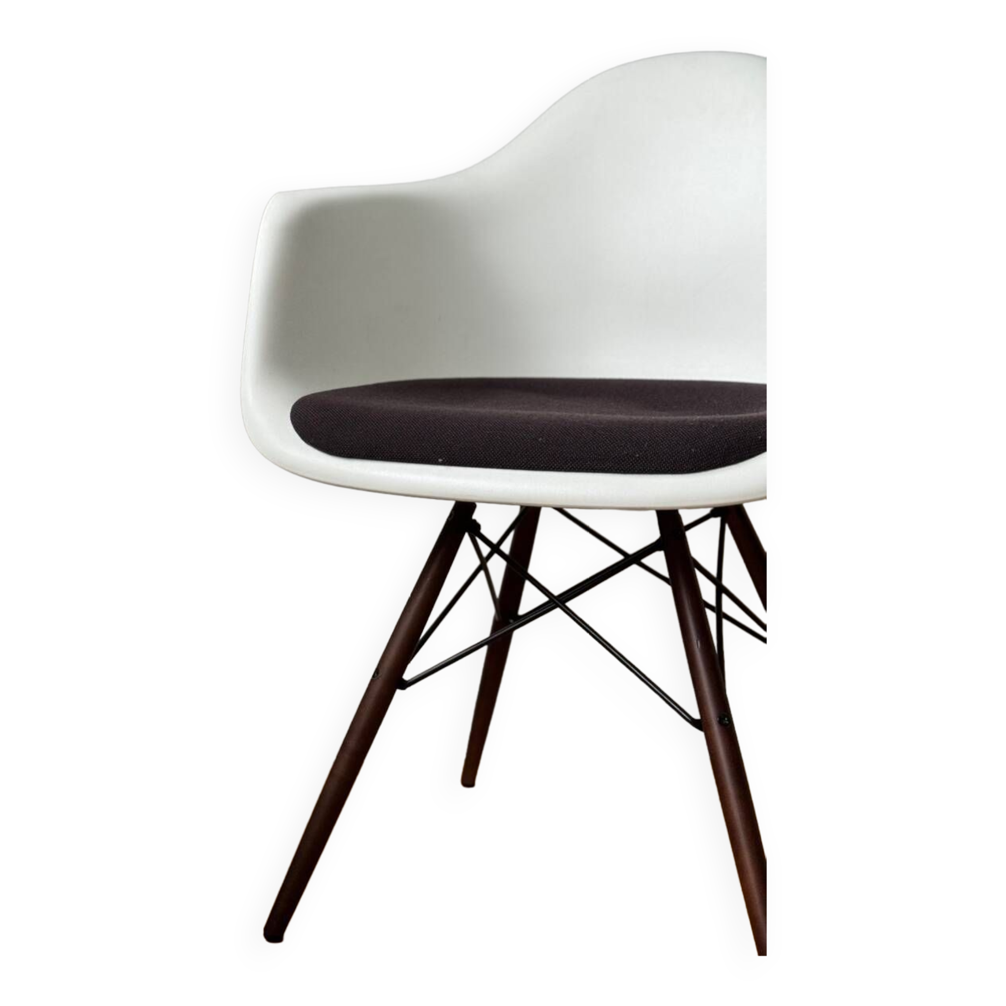 DAW Charles and Ray Eames armchair by Vitra
