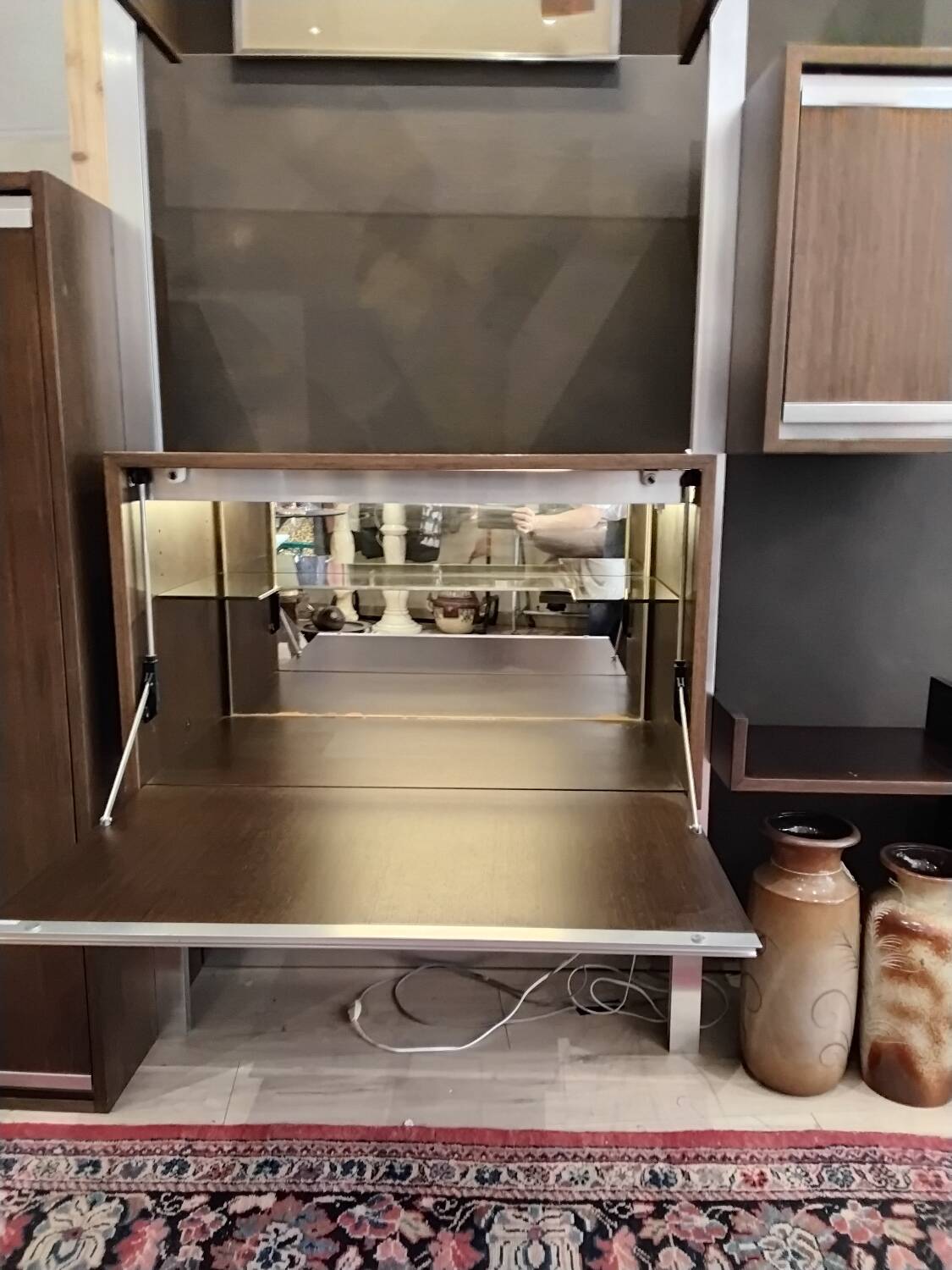 Modular shelving
