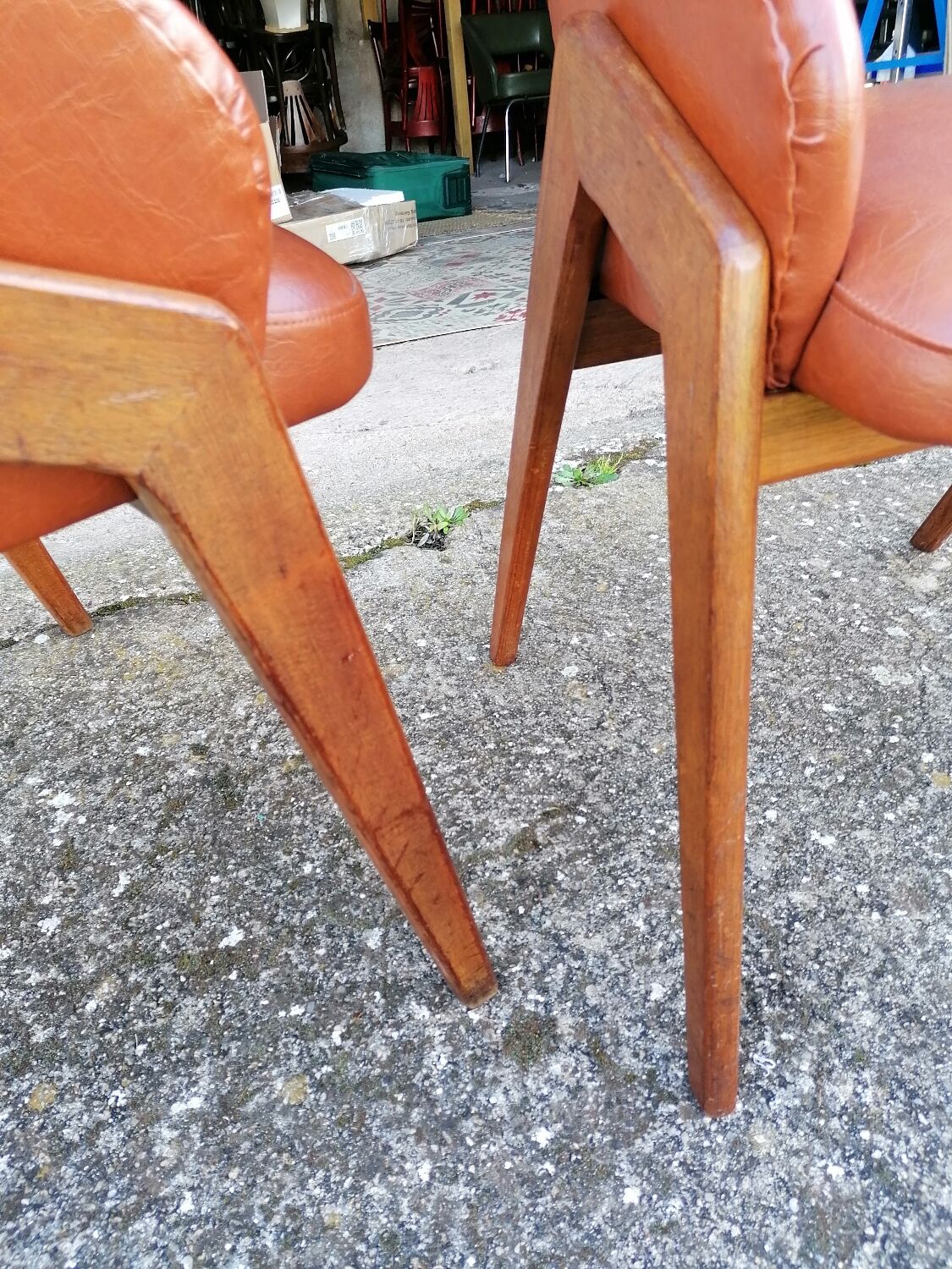 Pair of shell armchairs n°634 by Michel Ducaroy for Roset SNA