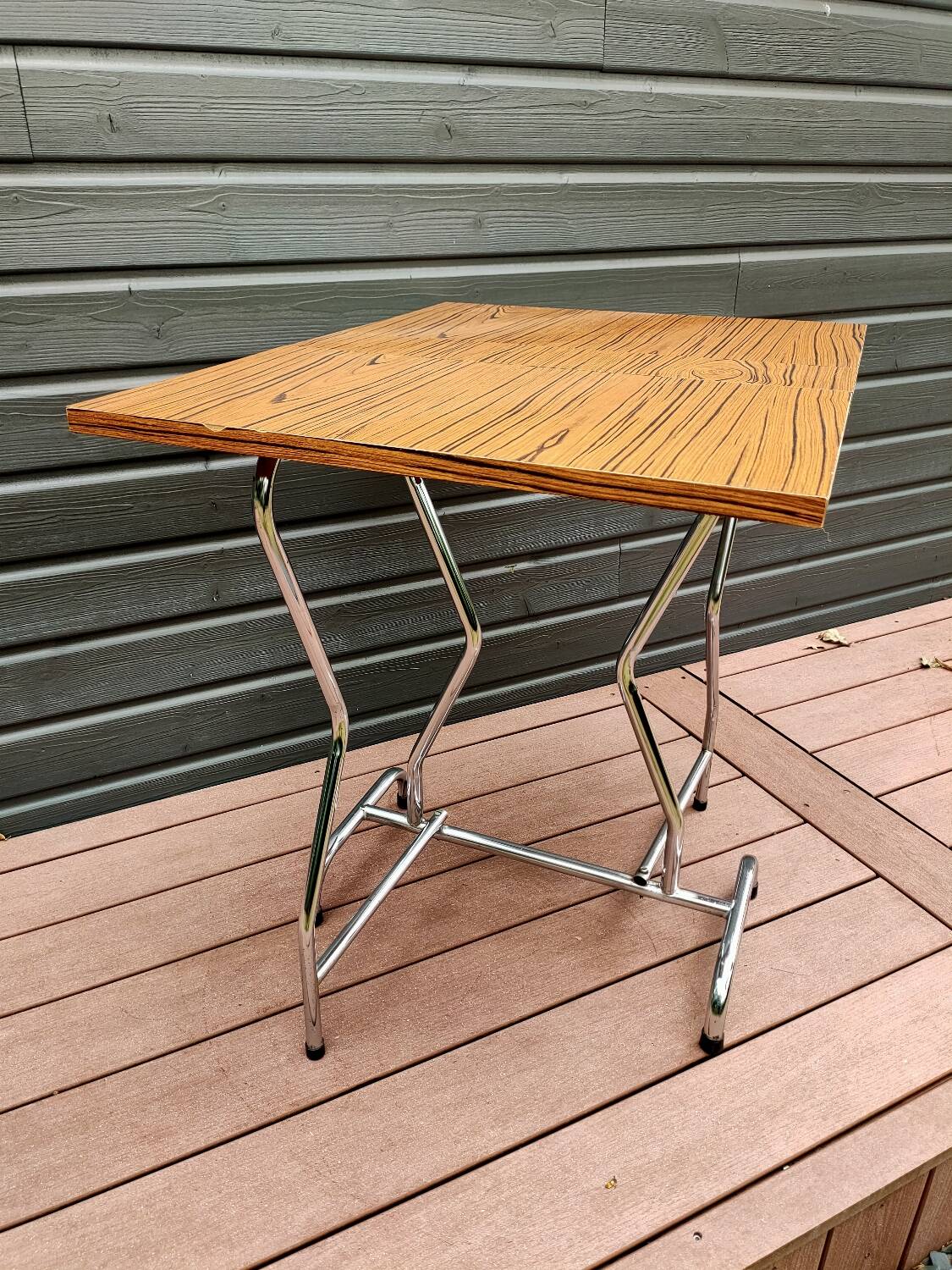 Table pliante vintage en formica